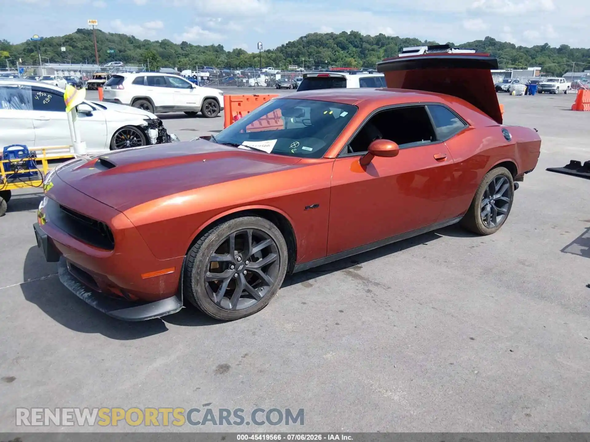 2 Photograph of a damaged car 2C3CDZBT1PH648342 DODGE CHALLENGER 2023