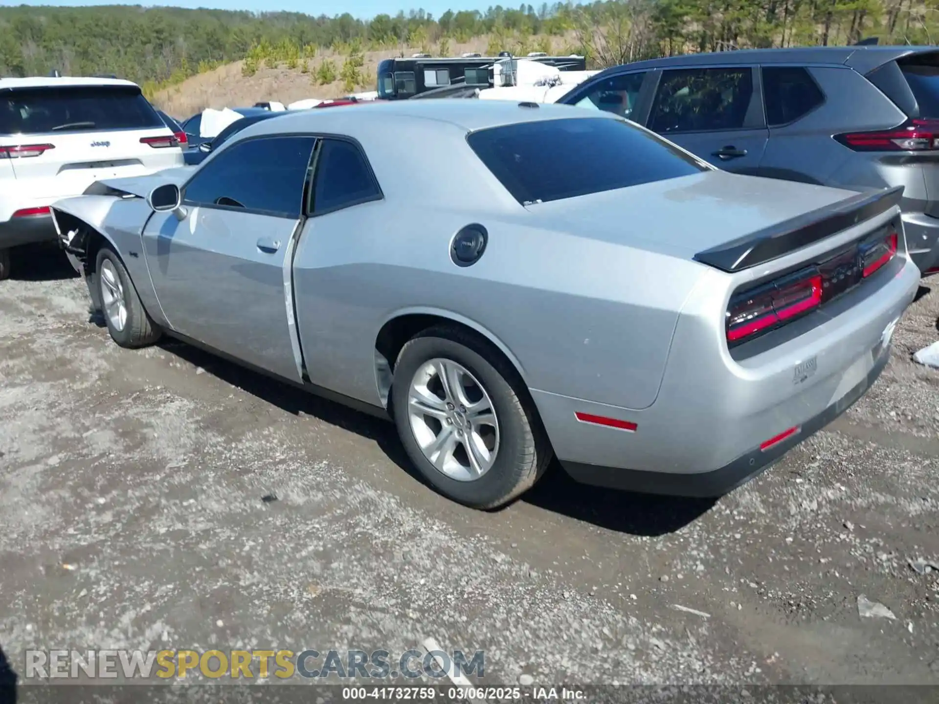 3 Фотография поврежденного автомобиля 2C3CDZBT2PH605869 DODGE CHALLENGER 2023