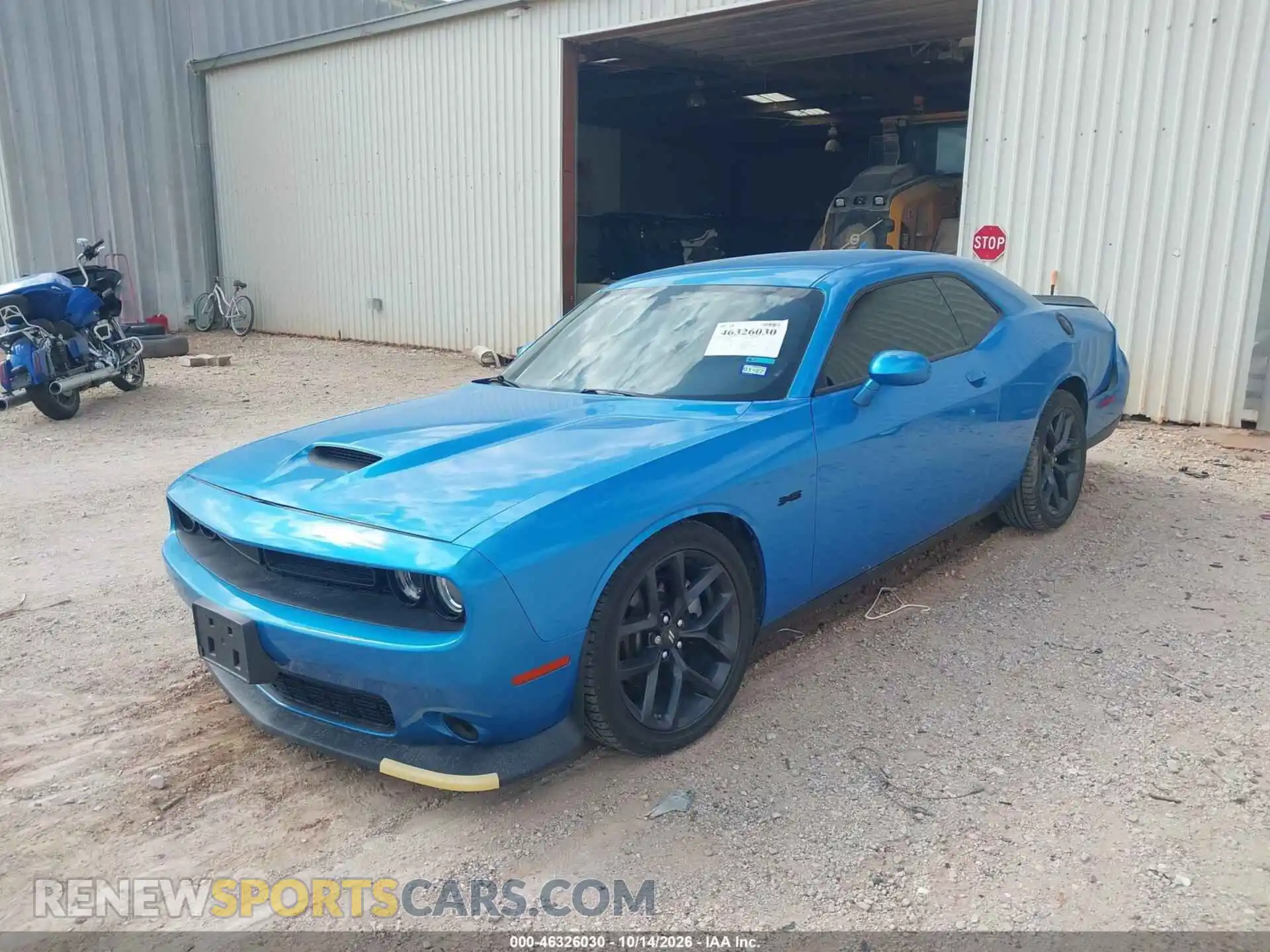 2 fotografías del automóvil dañado 2C3CDZBT3PH650142 DODGE CHALLENGER 2023