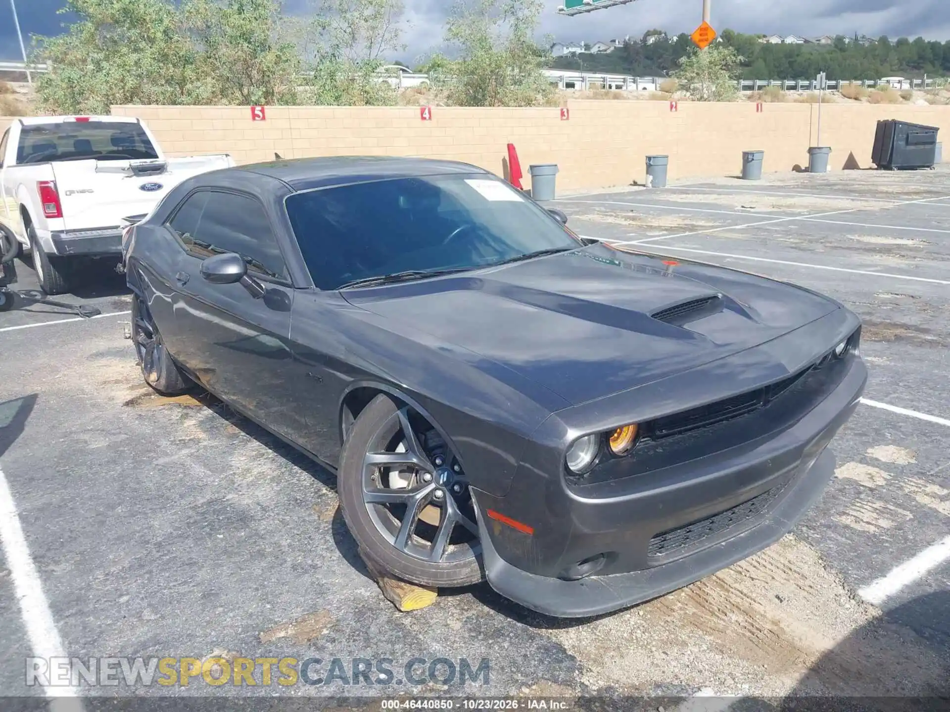1 Photograph of a damaged car 2C3CDZBT4PH617800 DODGE CHALLENGER 2023