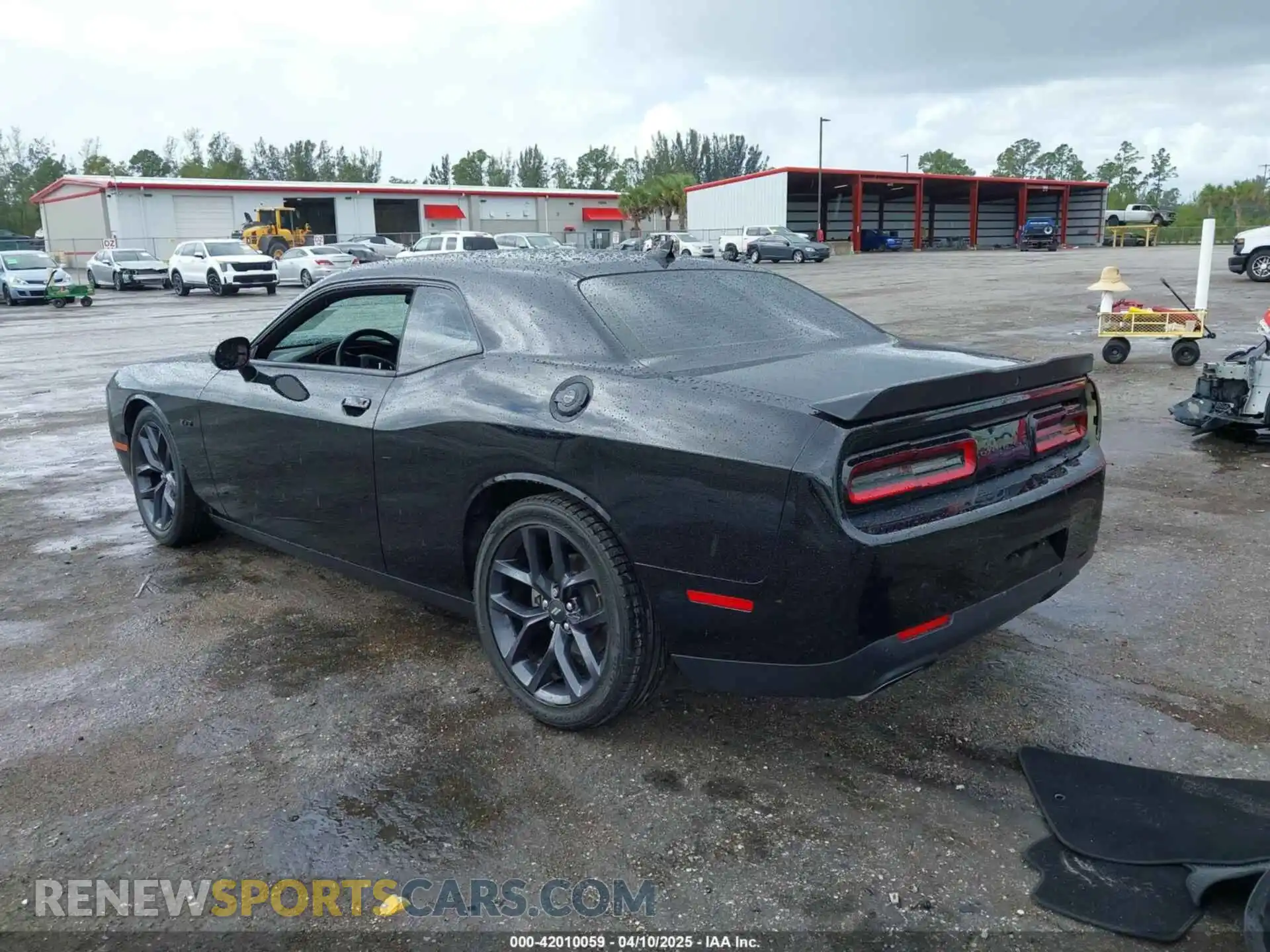 3 Photograph of a damaged car 2C3CDZBT8PH605892 DODGE CHALLENGER 2023