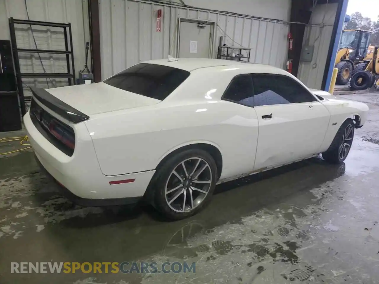 3 Photograph of a damaged car 2C3CDZBT8PH692693 DODGE CHALLENGER 2023