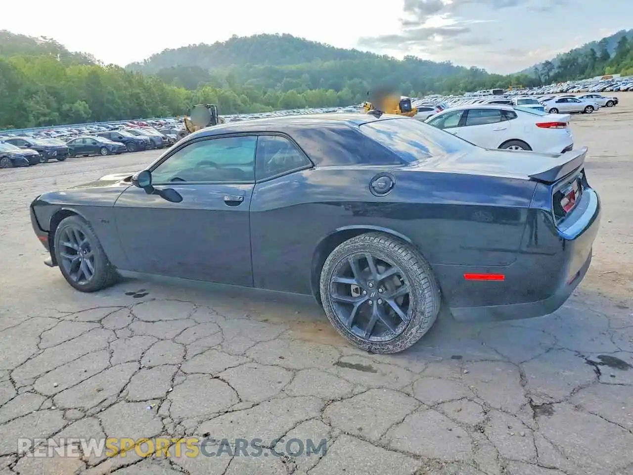 2 Фотография поврежденного автомобиля 2C3CDZBT9PH527140 DODGE CHALLENGER 2023