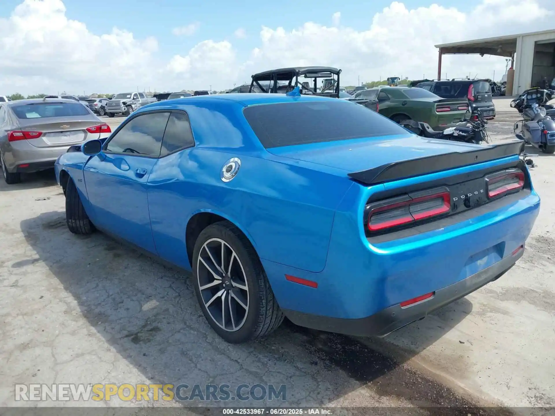 3 Photograph of a damaged car 2C3CDZBT9PH606176 DODGE CHALLENGER 2023