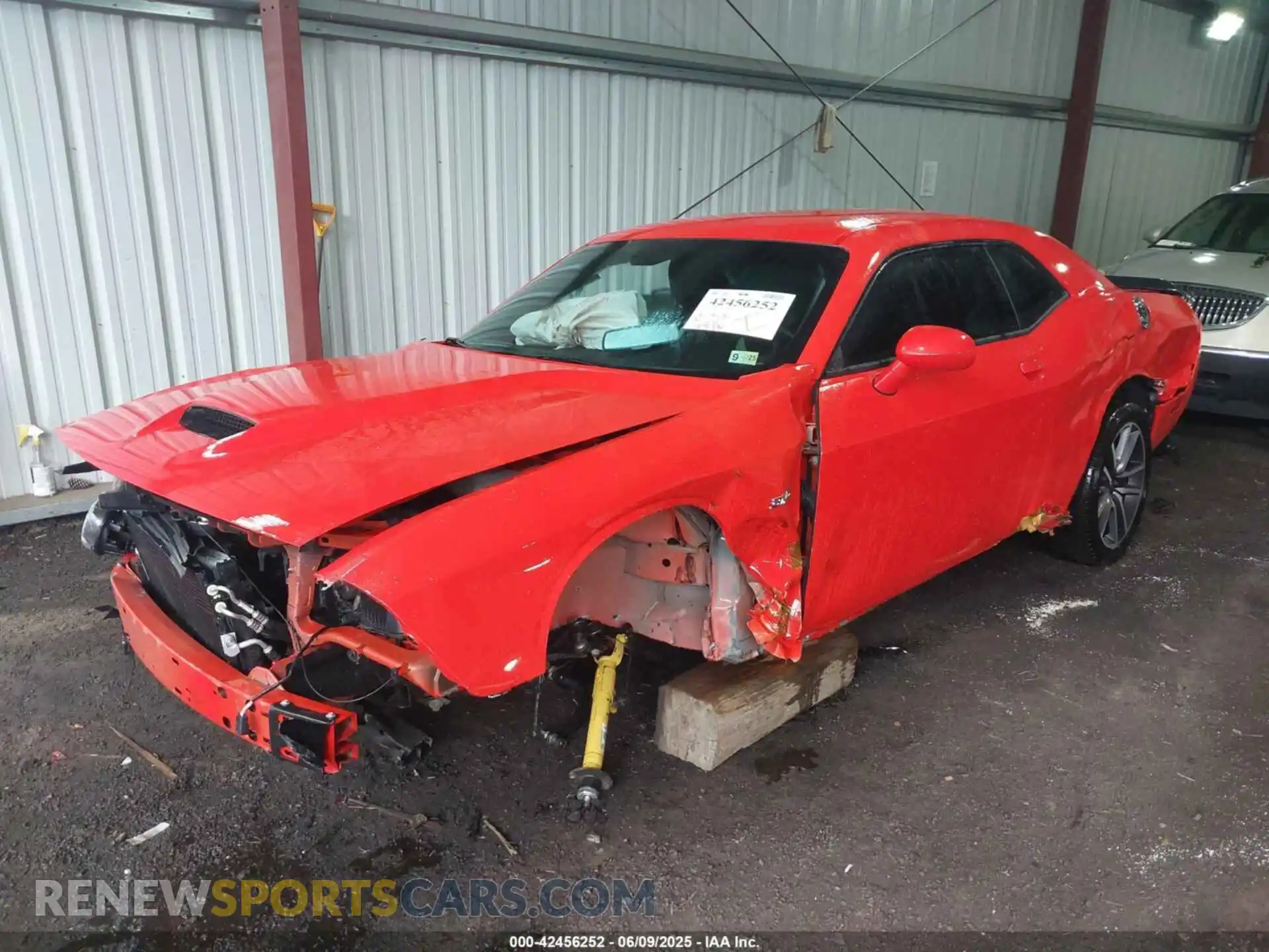 2 fotografías del automóvil dañado 2C3CDZBT9PH689236 DODGE CHALLENGER 2023