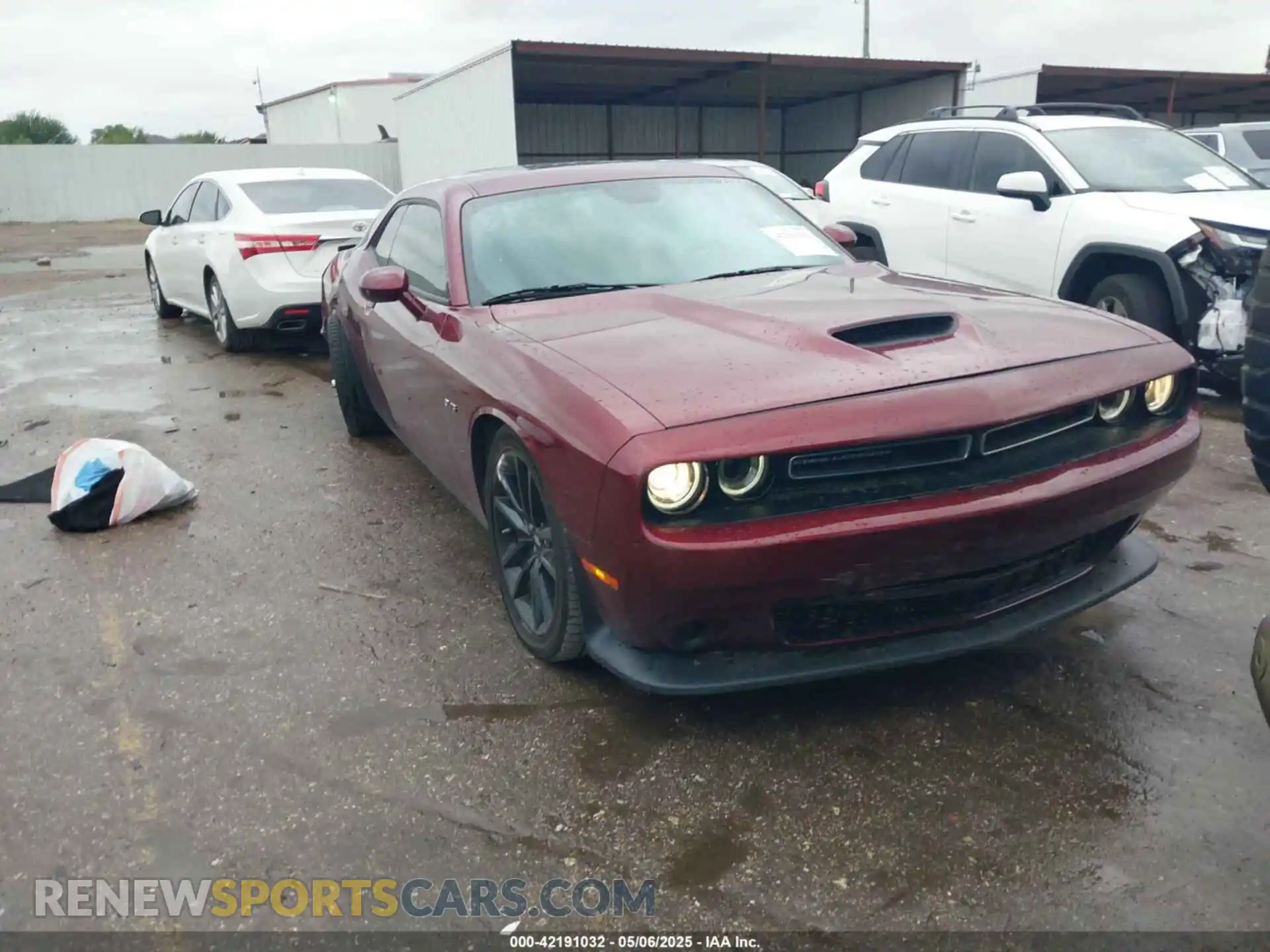 1 Photograph of a damaged car 2C3CDZBT9PH693741 DODGE CHALLENGER 2023