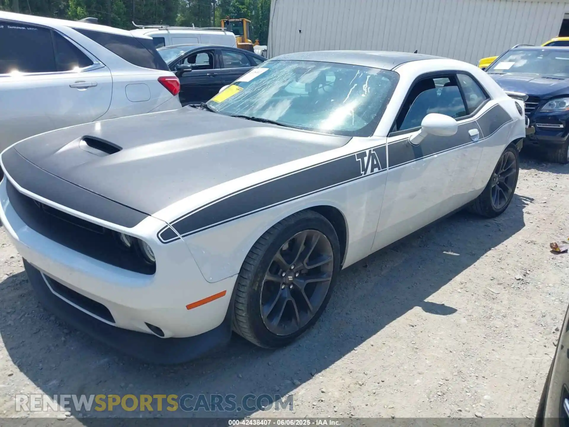 2 Фотография поврежденного автомобиля 2C3CDZBTXPH669206 DODGE CHALLENGER 2023