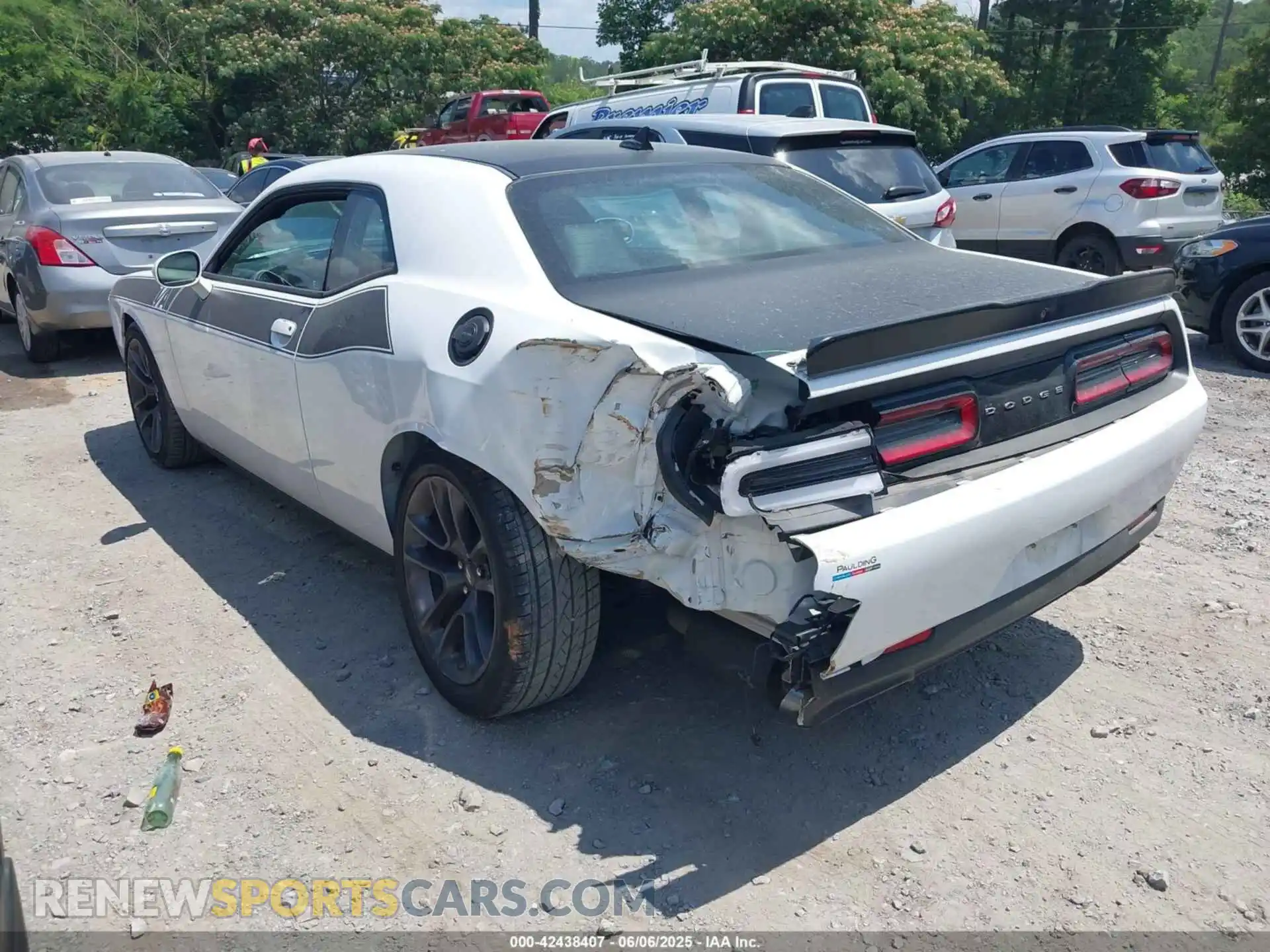 3 Фотография поврежденного автомобиля 2C3CDZBTXPH669206 DODGE CHALLENGER 2023