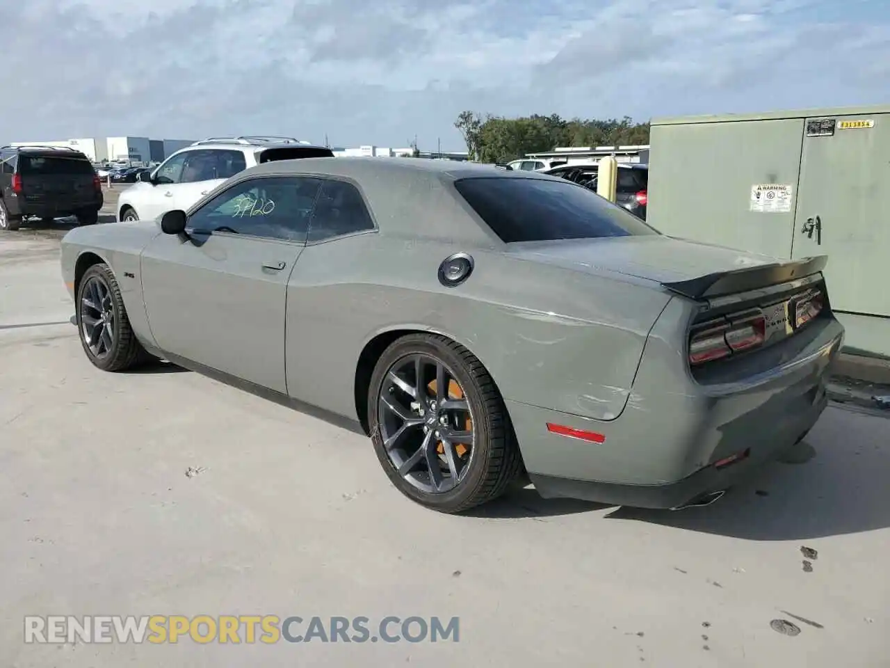 2 fotografías del automóvil dañado 2C3CDZBTXPH695627 DODGE CHALLENGER 2023