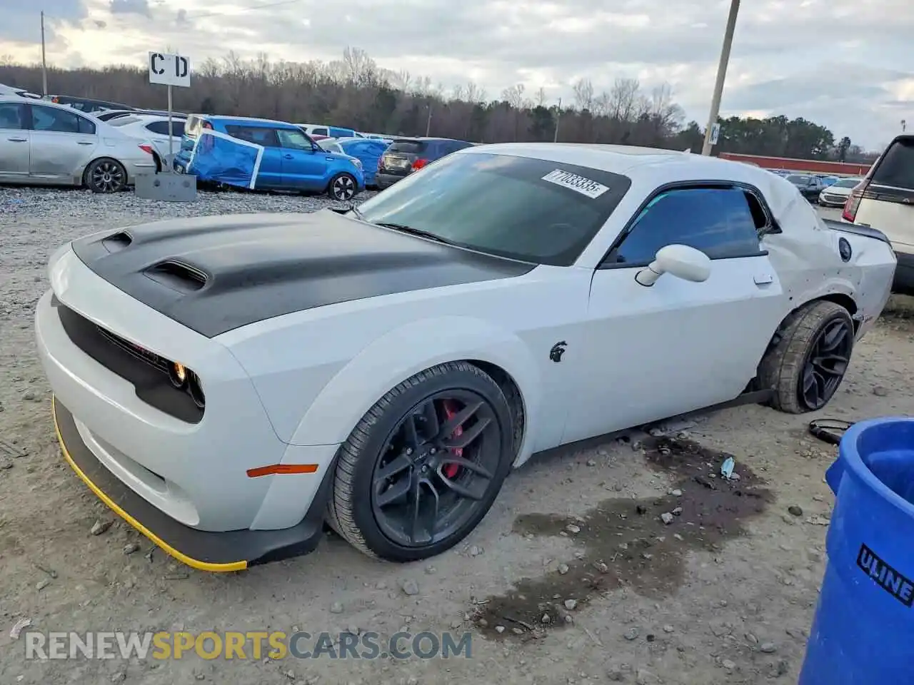 1 Photograph of a damaged car 2C3CDZC90PH557324 DODGE CHALLENGER 2023