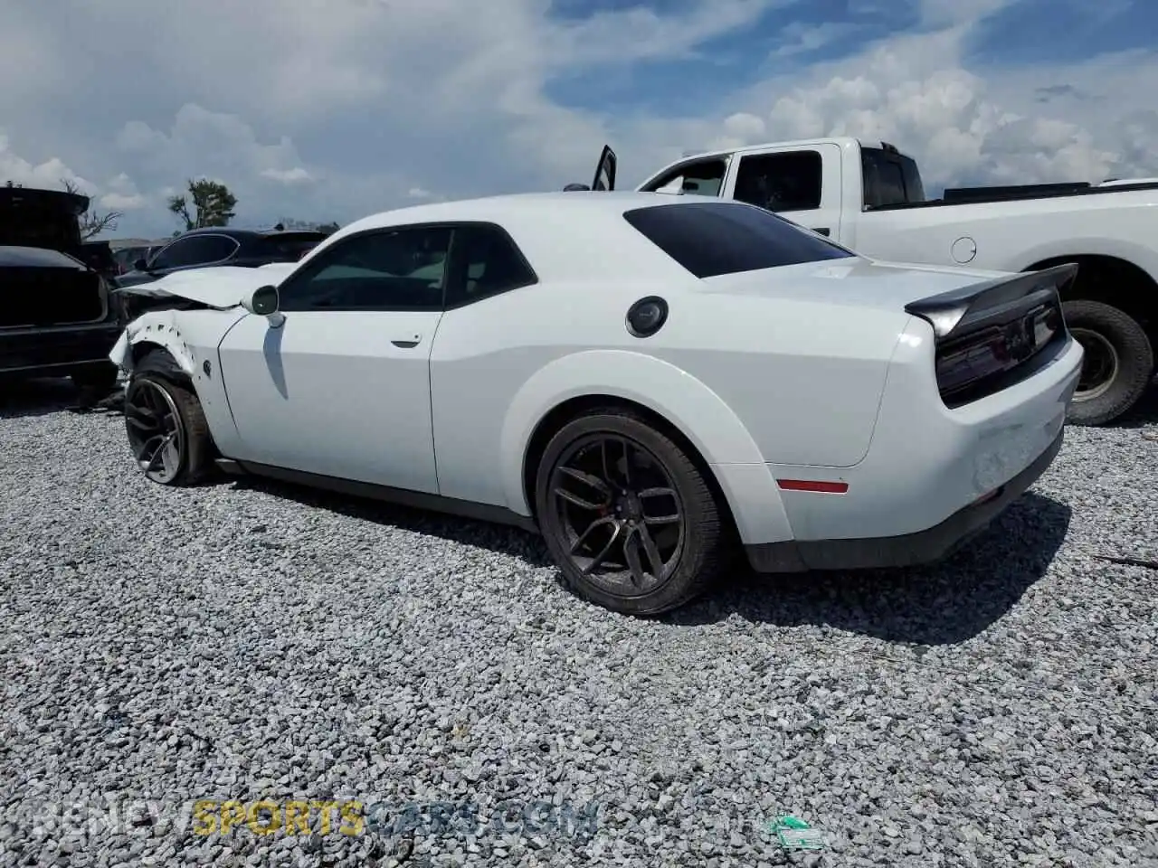 2 fotografías del automóvil dañado 2C3CDZC97PH506774 DODGE CHALLENGER 2023