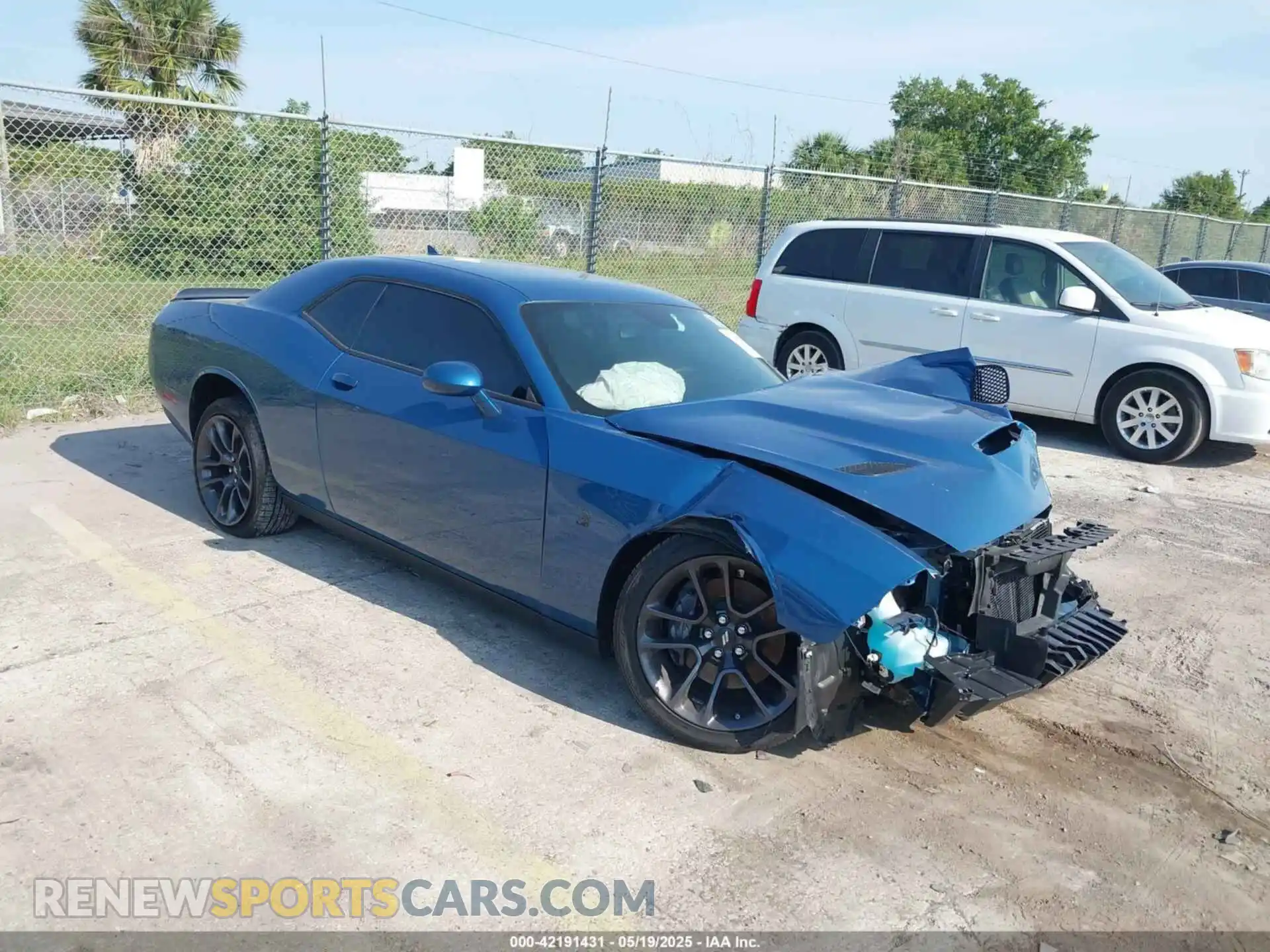 1 Photograph of a damaged car 2C3CDZFJ0PH645344 DODGE CHALLENGER 2023