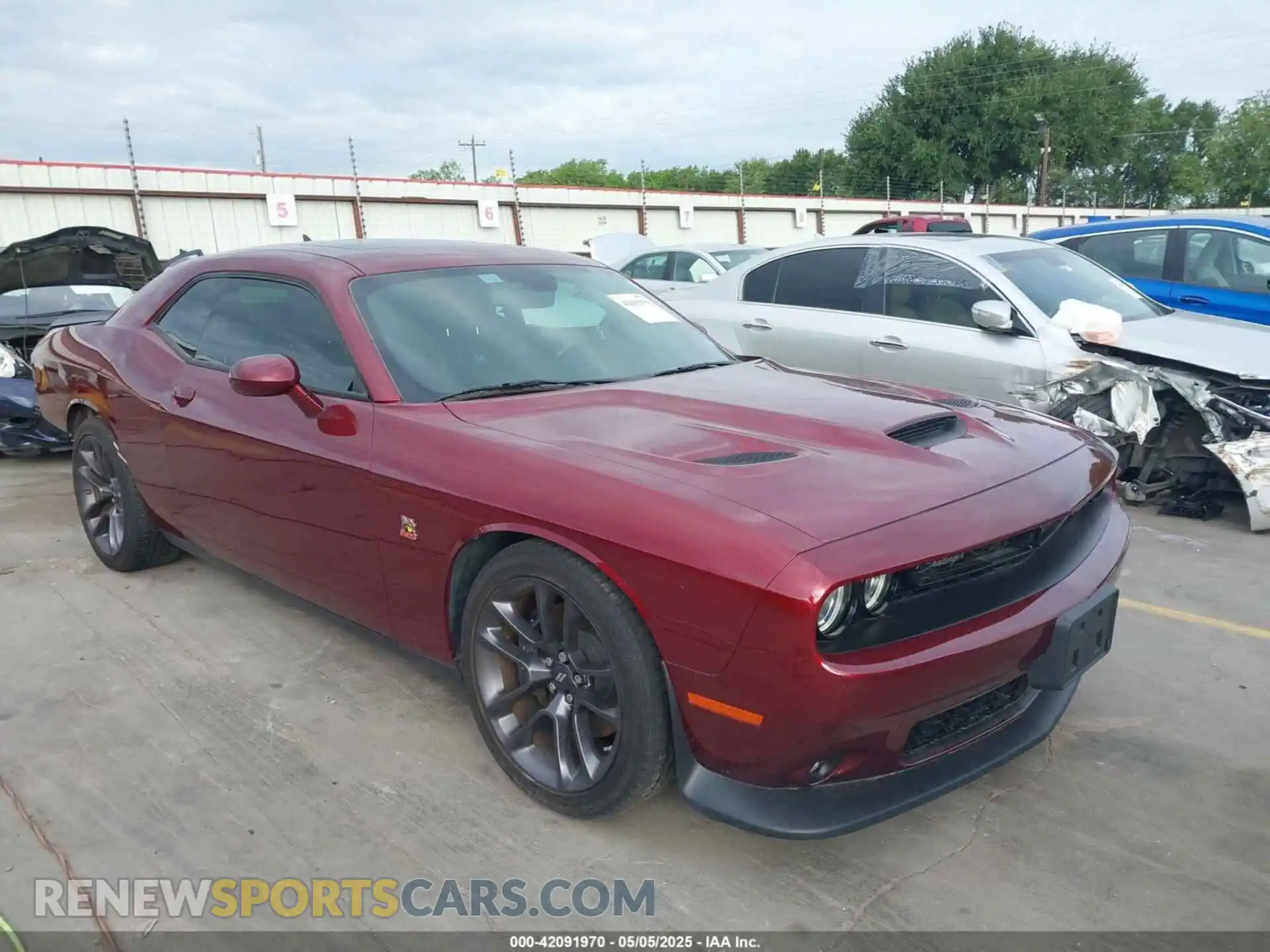 1 Photograph of a damaged car 2C3CDZFJ4PH617904 DODGE CHALLENGER 2023
