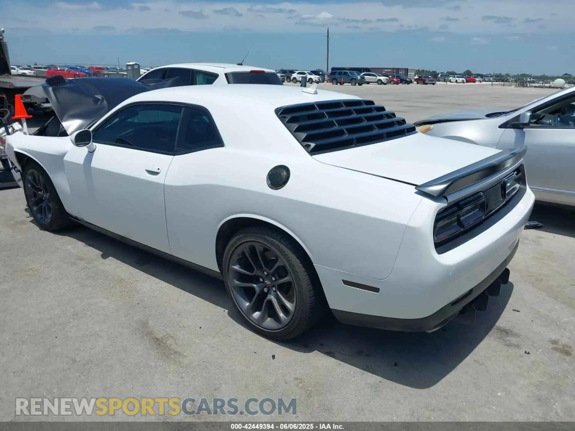 3 Photograph of a damaged car 2C3CDZFJ5PH686133 DODGE CHALLENGER 2023
