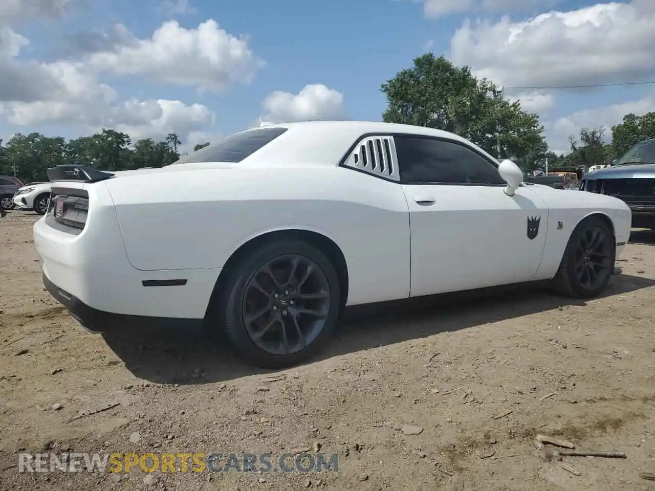 3 Photograph of a damaged car 2C3CDZFJ5PH695804 DODGE CHALLENGER 2023
