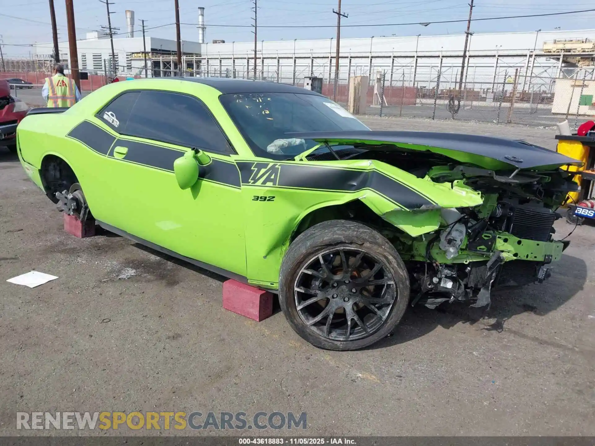 1 Photograph of a damaged car 2C3CDZFJ7PH617993 DODGE CHALLENGER 2023