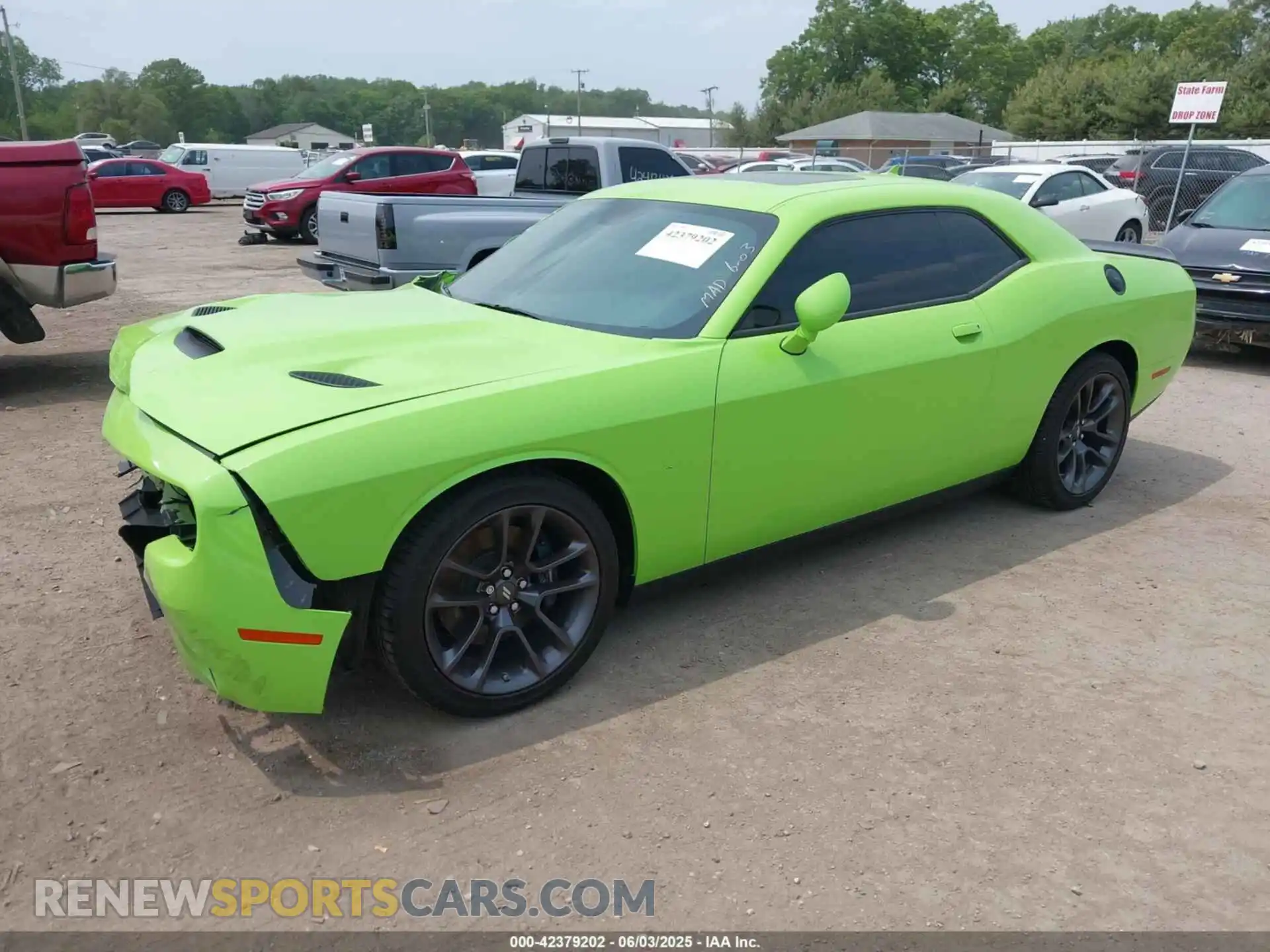 2 fotografías del automóvil dañado 2C3CDZFJ8PH614908 DODGE CHALLENGER 2023