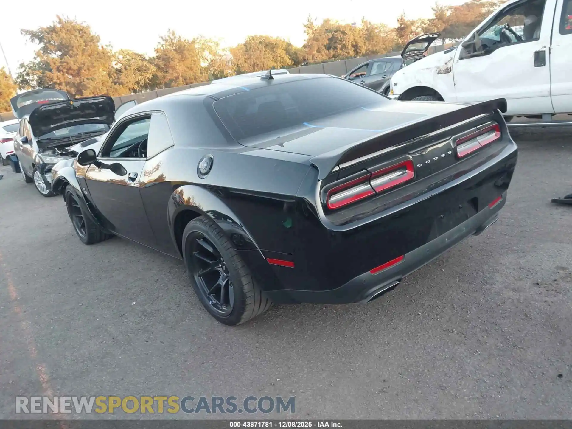 3 Photograph of a damaged car 2C3CDZFJ9PH677869 DODGE CHALLENGER 2023
