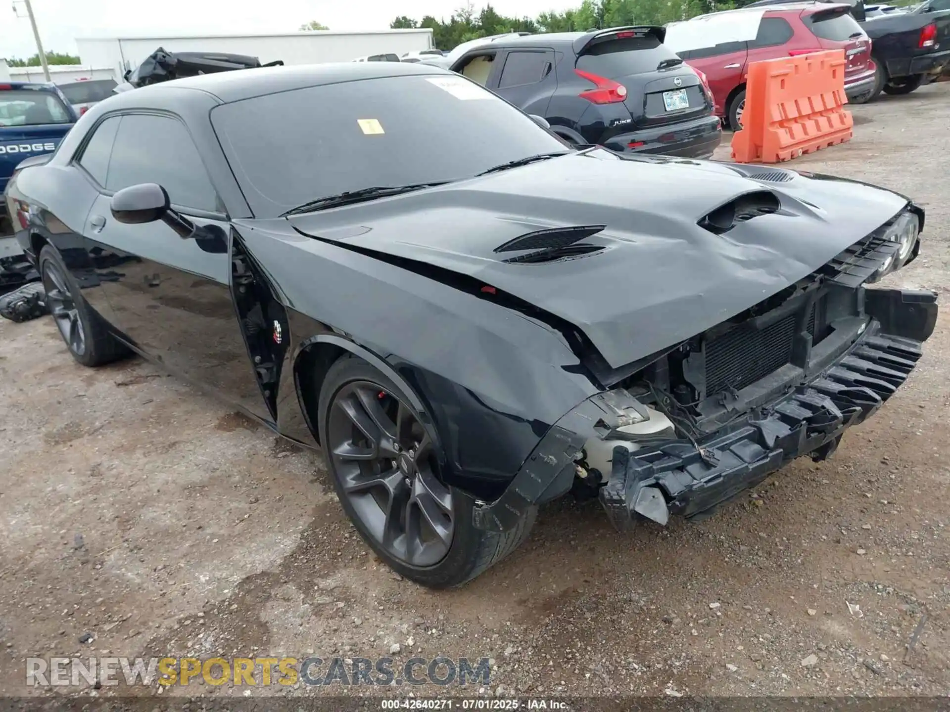 1 Photograph of a damaged car 2C3CDZFJXPH610827 DODGE CHALLENGER 2023