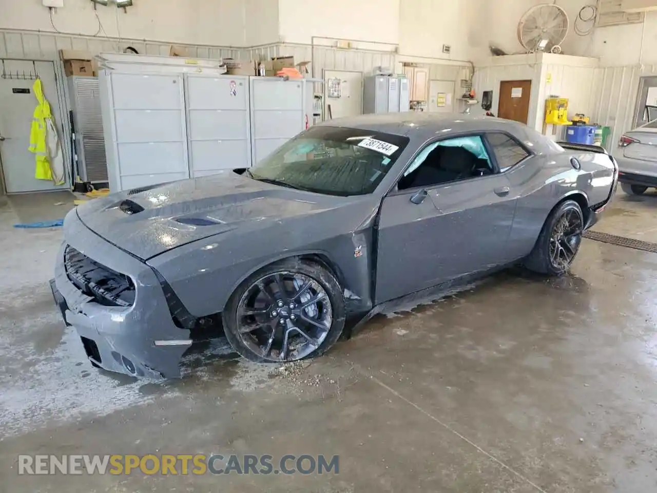 1 Photograph of a damaged car 2C3CDZFJXPH669697 DODGE CHALLENGER 2023
