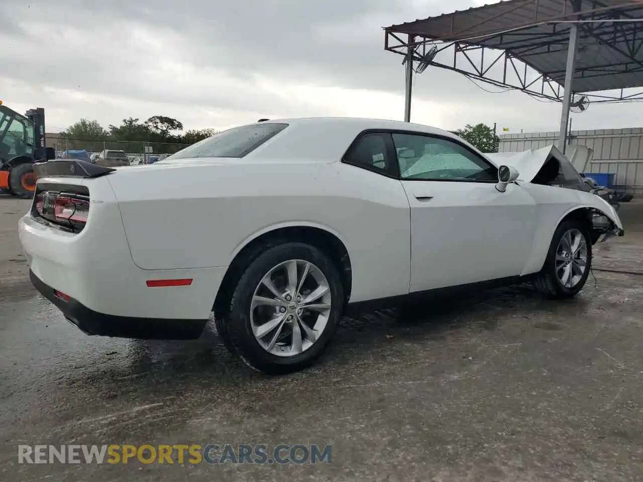 3 Photograph of a damaged car 2C3CDZGG5PH697037 DODGE CHALLENGER 2023
