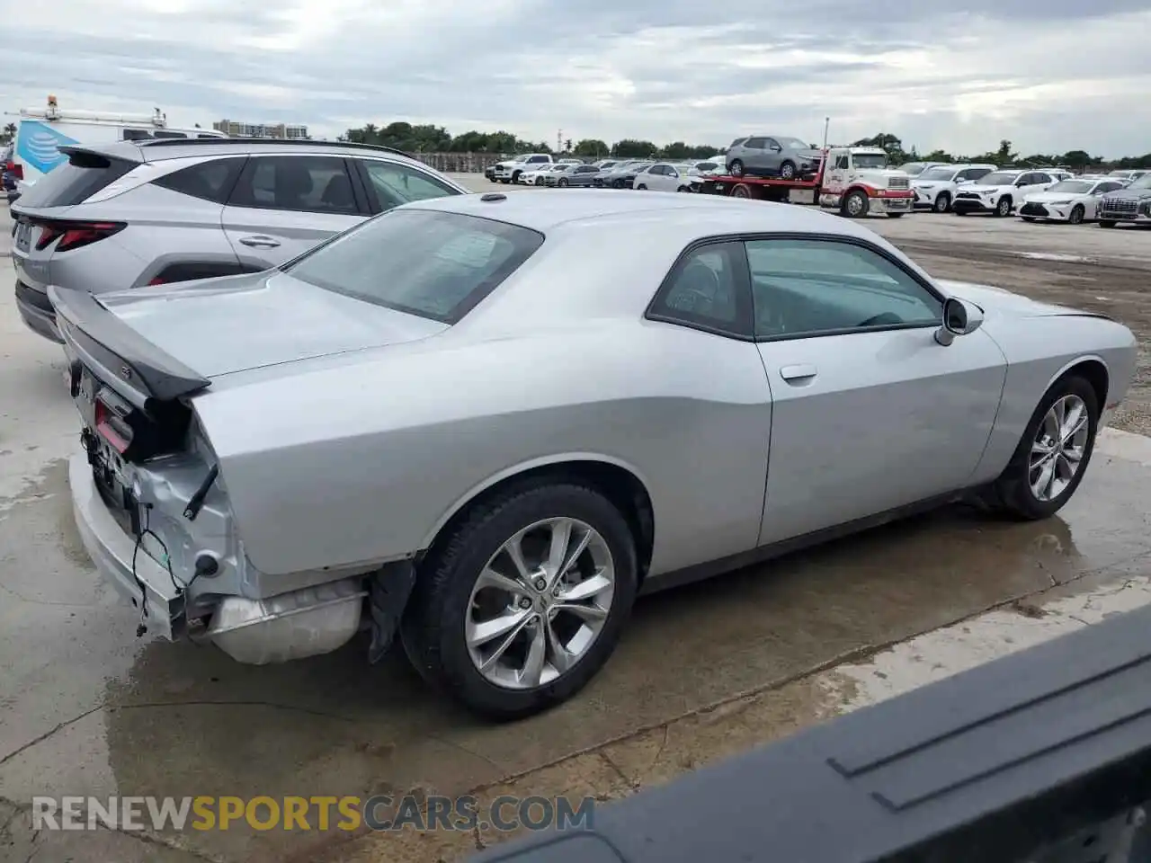 3 Photograph of a damaged car 2C3CDZGG6PH697032 DODGE CHALLENGER 2023