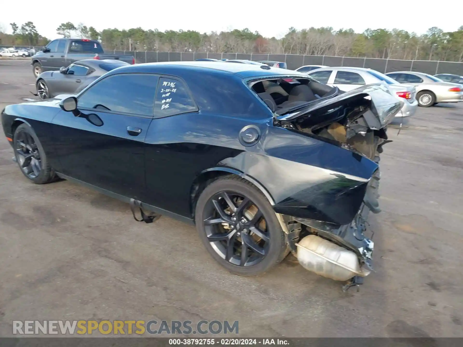 3 Photograph of a damaged car 2C3CDZJG1PH546107 DODGE CHALLENGER 2023