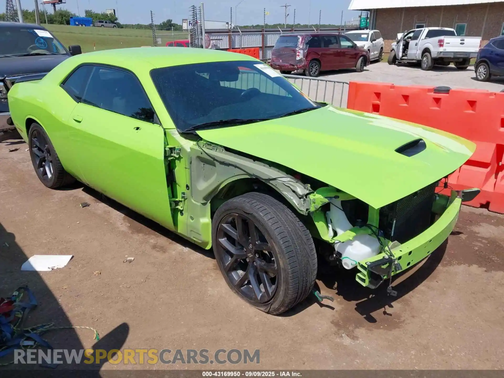 1 Photograph of a damaged car 2C3CDZJG9PH567951 DODGE CHALLENGER 2023
