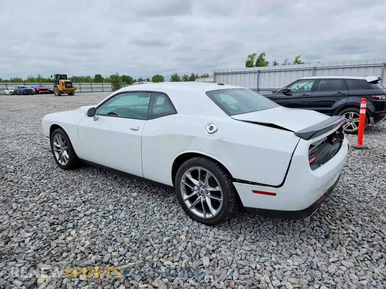 2 fotografías del automóvil dañado 2C3CDZKG0PH596057 DODGE CHALLENGER 2023