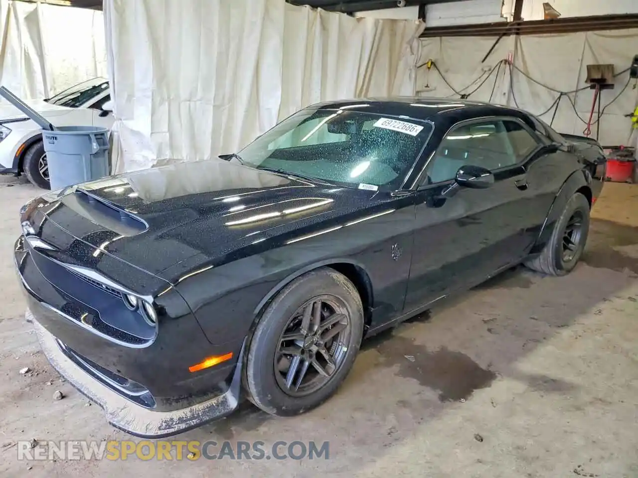 1 Photograph of a damaged car 2C3CDZL92PH101339 DODGE CHALLENGER 2023