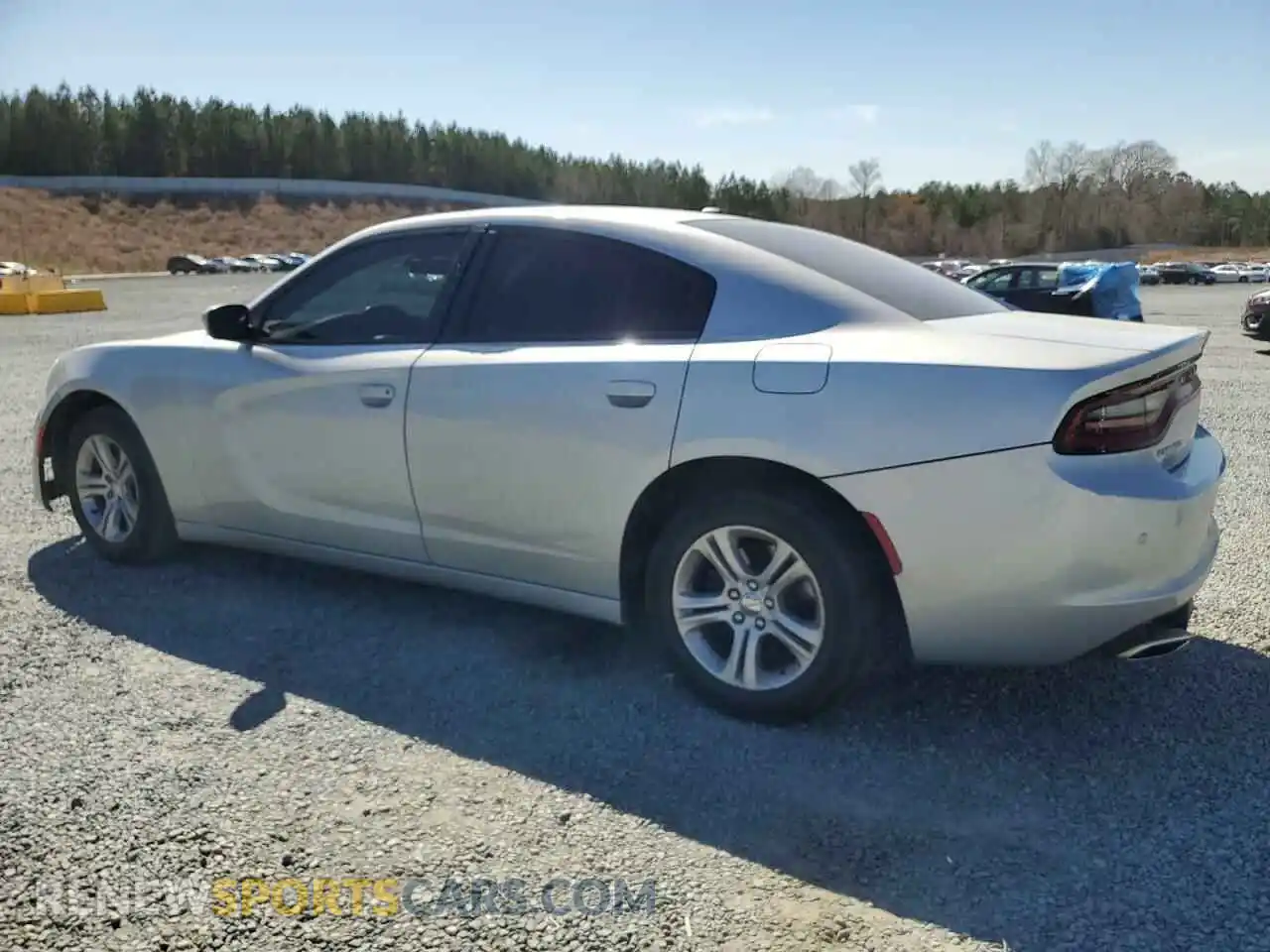 2 fotografías del automóvil dañado 2C3CDXBG1KH709723 DODGE CHARGER 2019