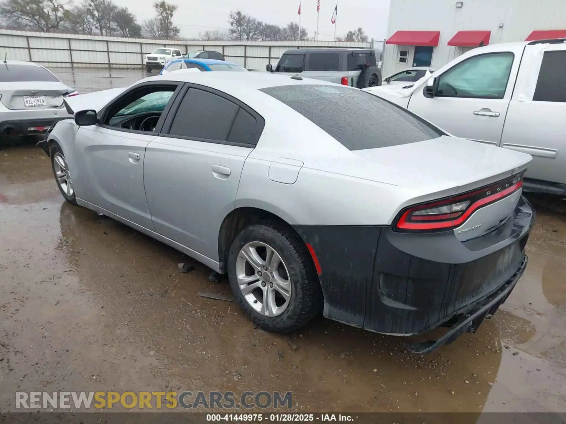3 Фотография поврежденного автомобиля 2C3CDXBG5KH666195 DODGE CHARGER 2019