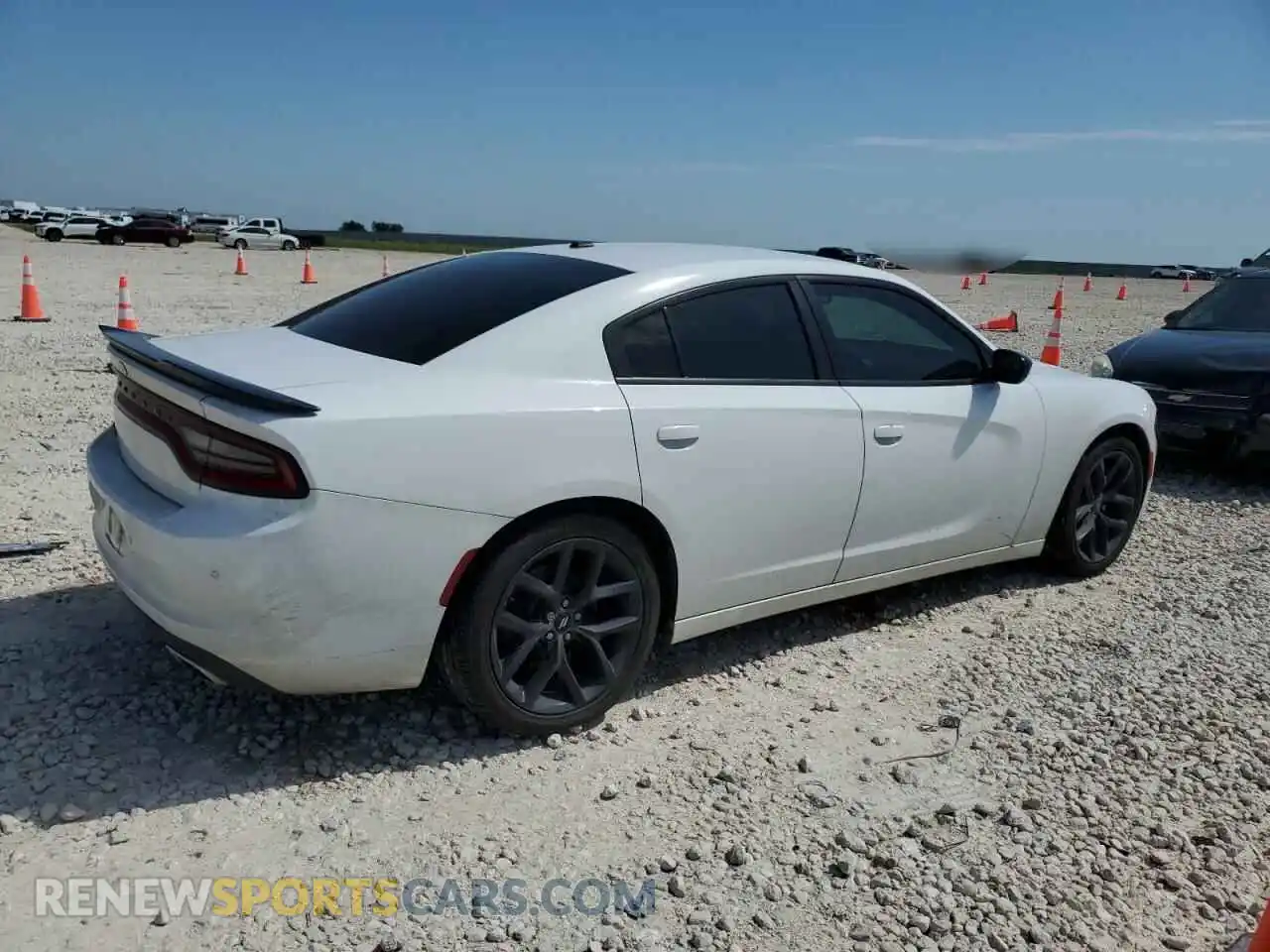 3 fotografías del automóvil dañado 2C3CDXBG7KH726199 DODGE CHARGER 2019