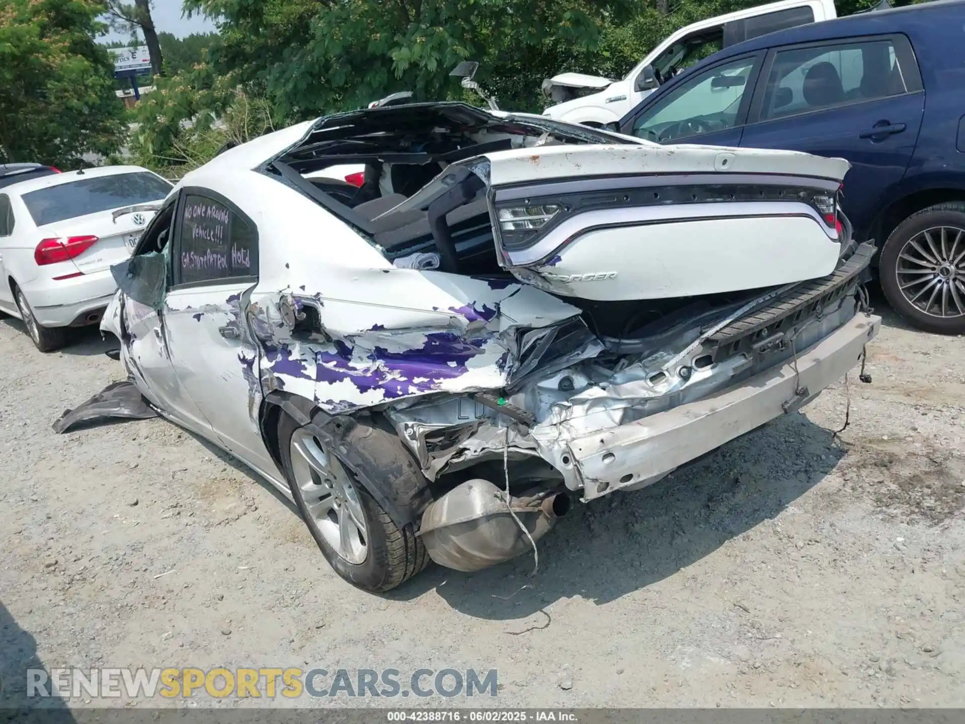 3 Photograph of a damaged car 2C3CDXBG9KH703183 DODGE CHARGER 2019