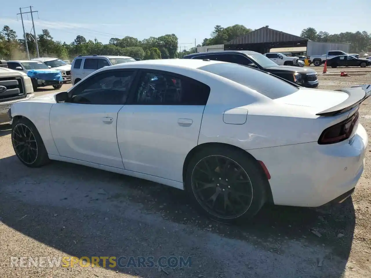 2 fotografías del automóvil dañado 2C3CDXBG9KH743683 DODGE CHARGER 2019