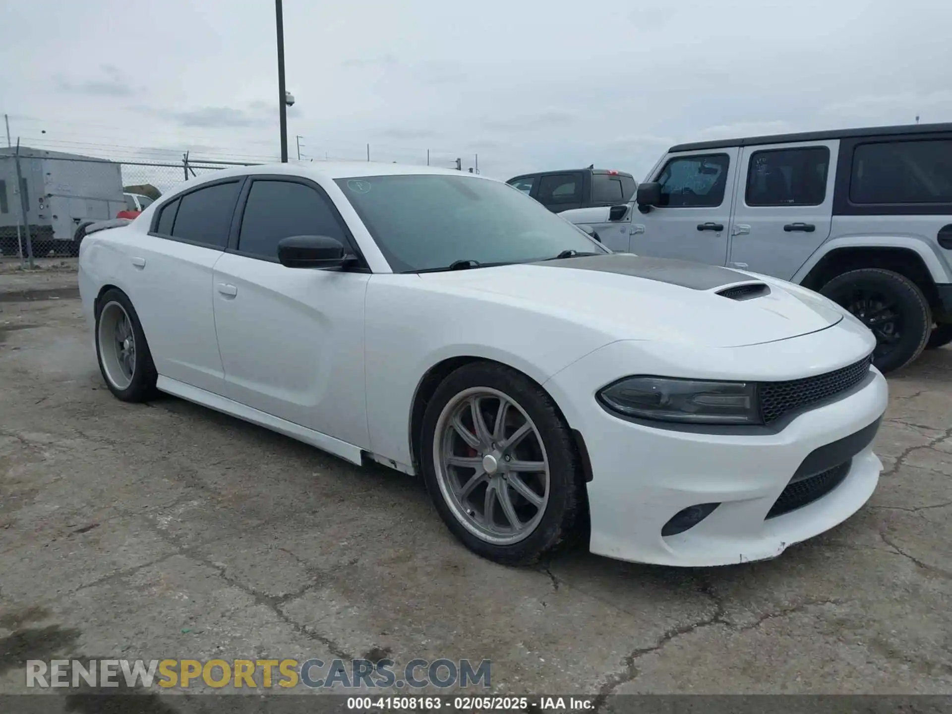 1 Фотография поврежденного автомобиля 2C3CDXCT3KH666949 DODGE CHARGER 2019