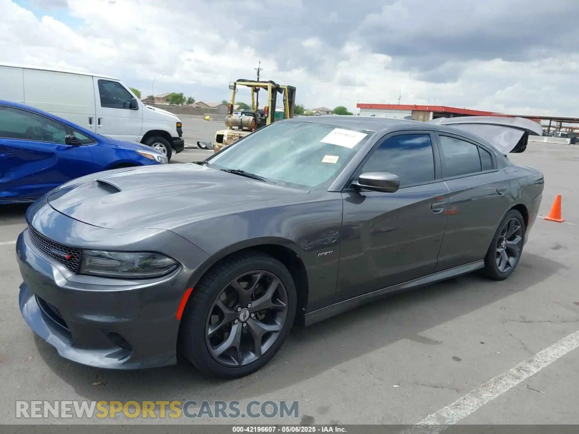 2 Photograph of a damaged car 2C3CDXCT4KH633149 DODGE CHARGER 2019