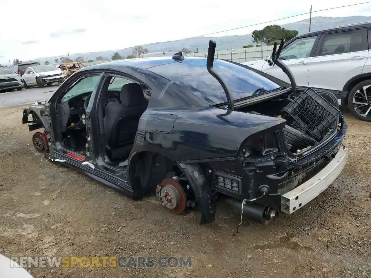 2 fotografías del automóvil dañado 2C3CDXCT9KH653705 DODGE CHARGER 2019