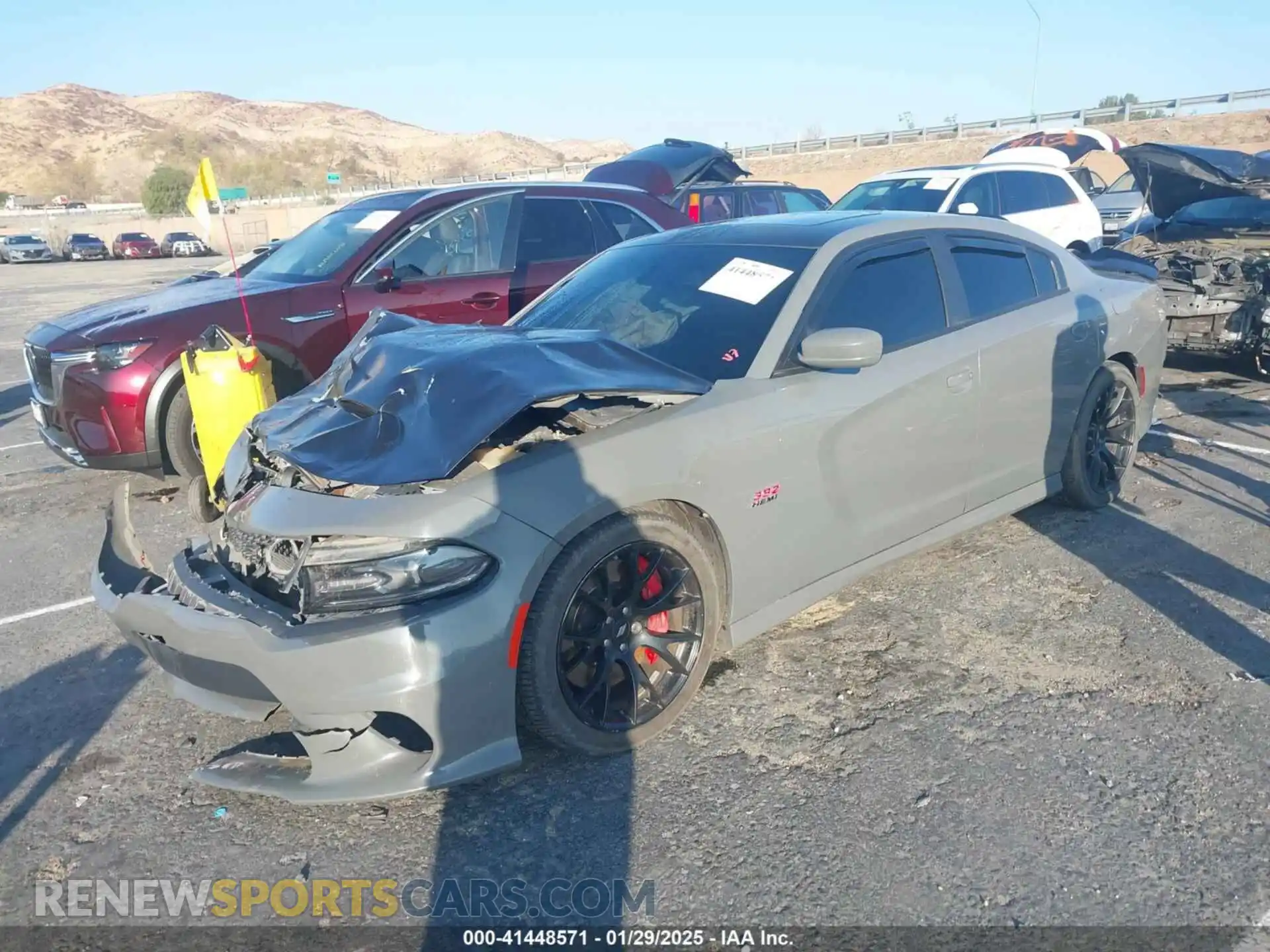 2 fotografías del automóvil dañado 2C3CDXGJ6KH624381 DODGE CHARGER 2019