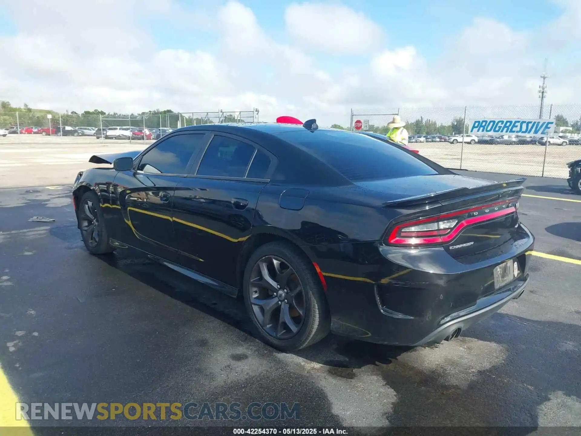 3 Photograph of a damaged car 2C3CDXHG2KH567678 DODGE CHARGER 2019