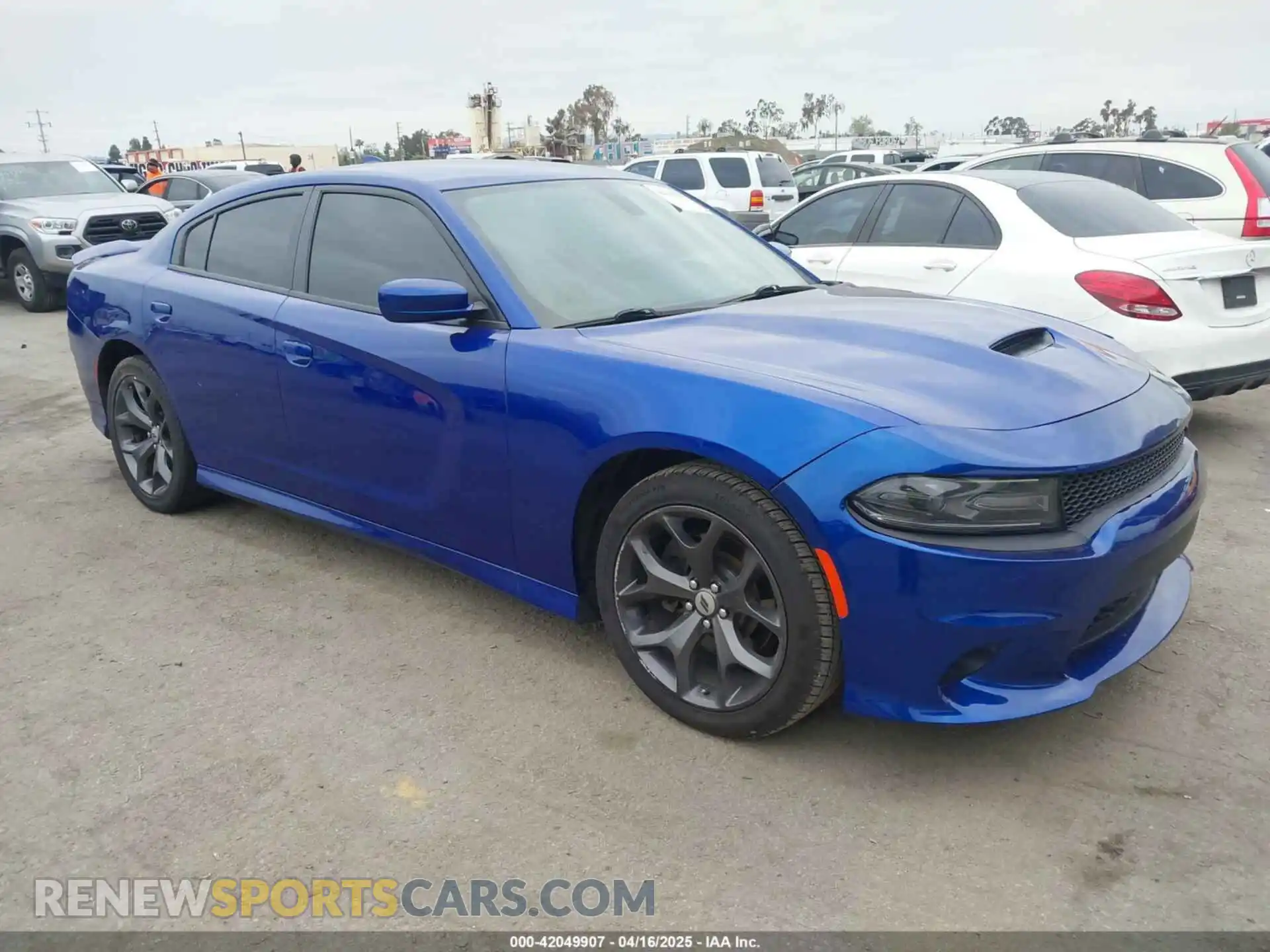 1 Photograph of a damaged car 2C3CDXHG8KH558676 DODGE CHARGER 2019