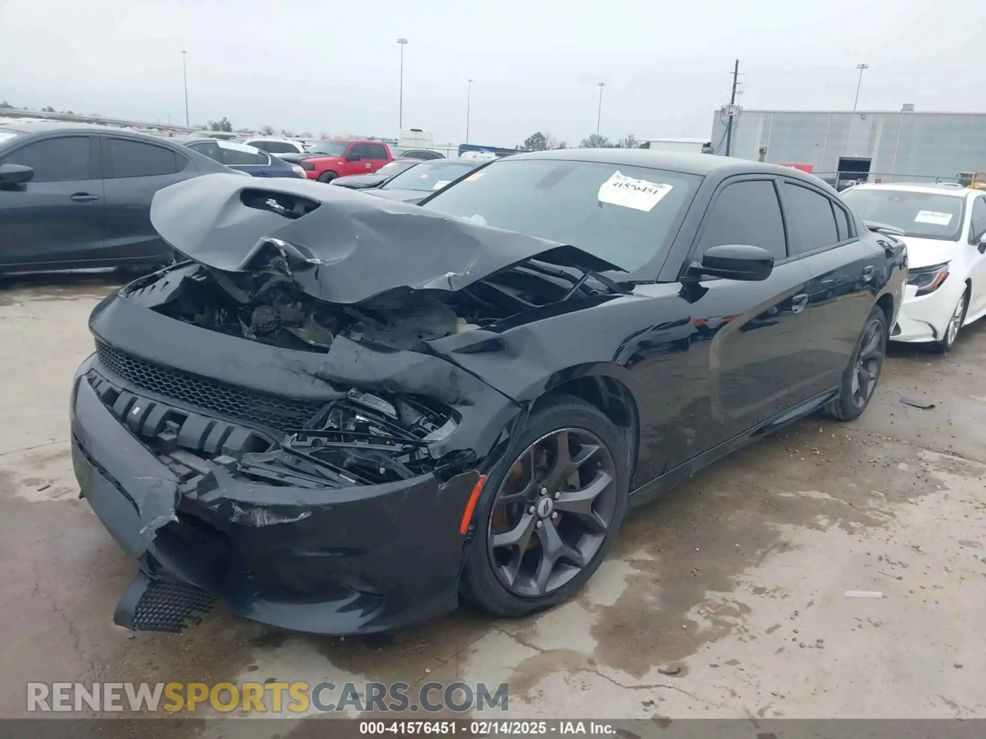 2 Photograph of a damaged car 2C3CDXHG8KH680986 DODGE CHARGER 2019