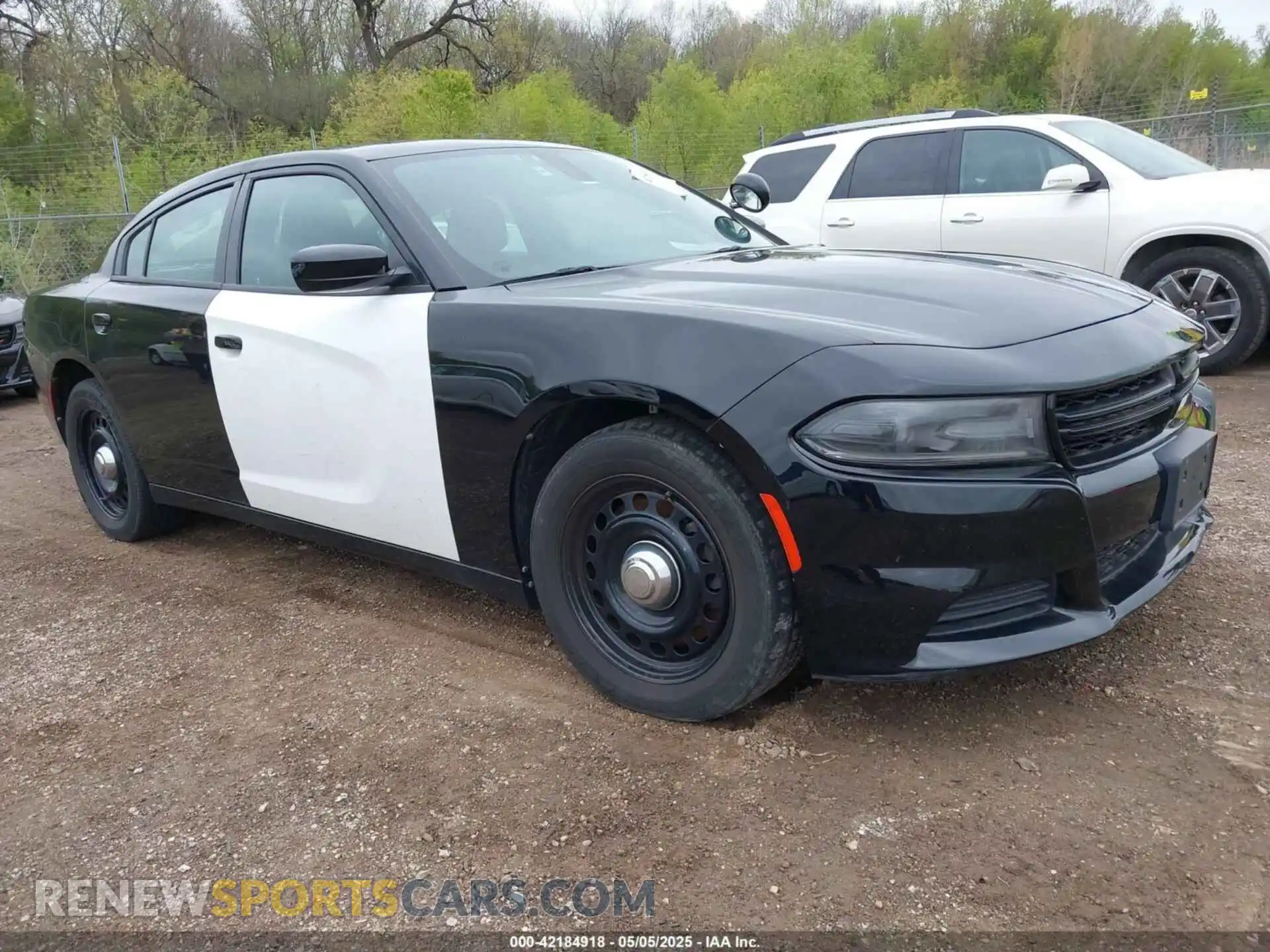 1 Photograph of a damaged car 2C3CDXKT5KH622663 DODGE CHARGER 2019