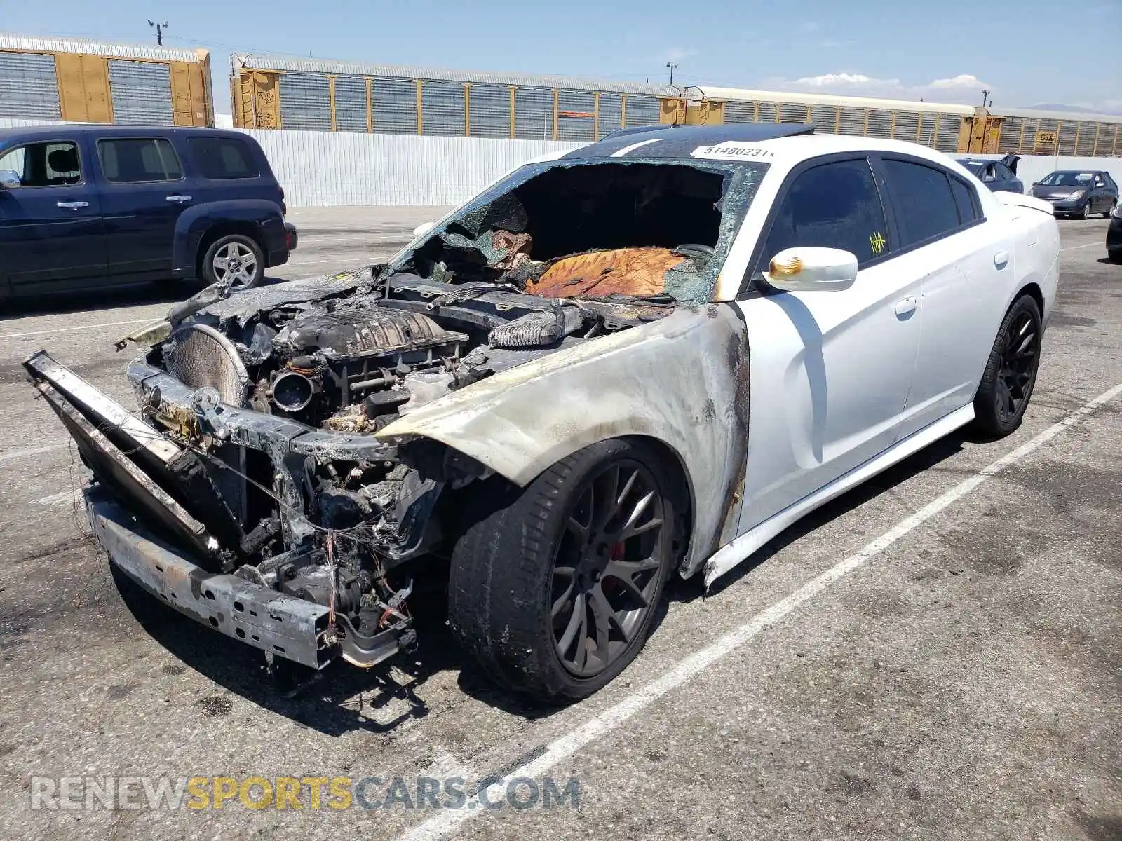 2 fotografías del automóvil dañado 2C3CDXL92KH540649 DODGE CHARGER 2019