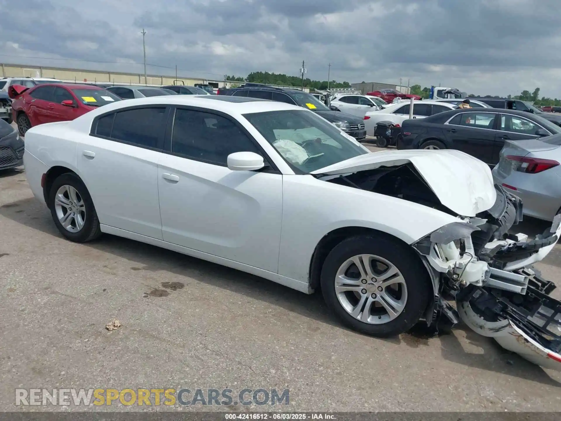 1 Photograph of a damaged car 2C3CDXBG2LH204064 DODGE CHARGER 2020
