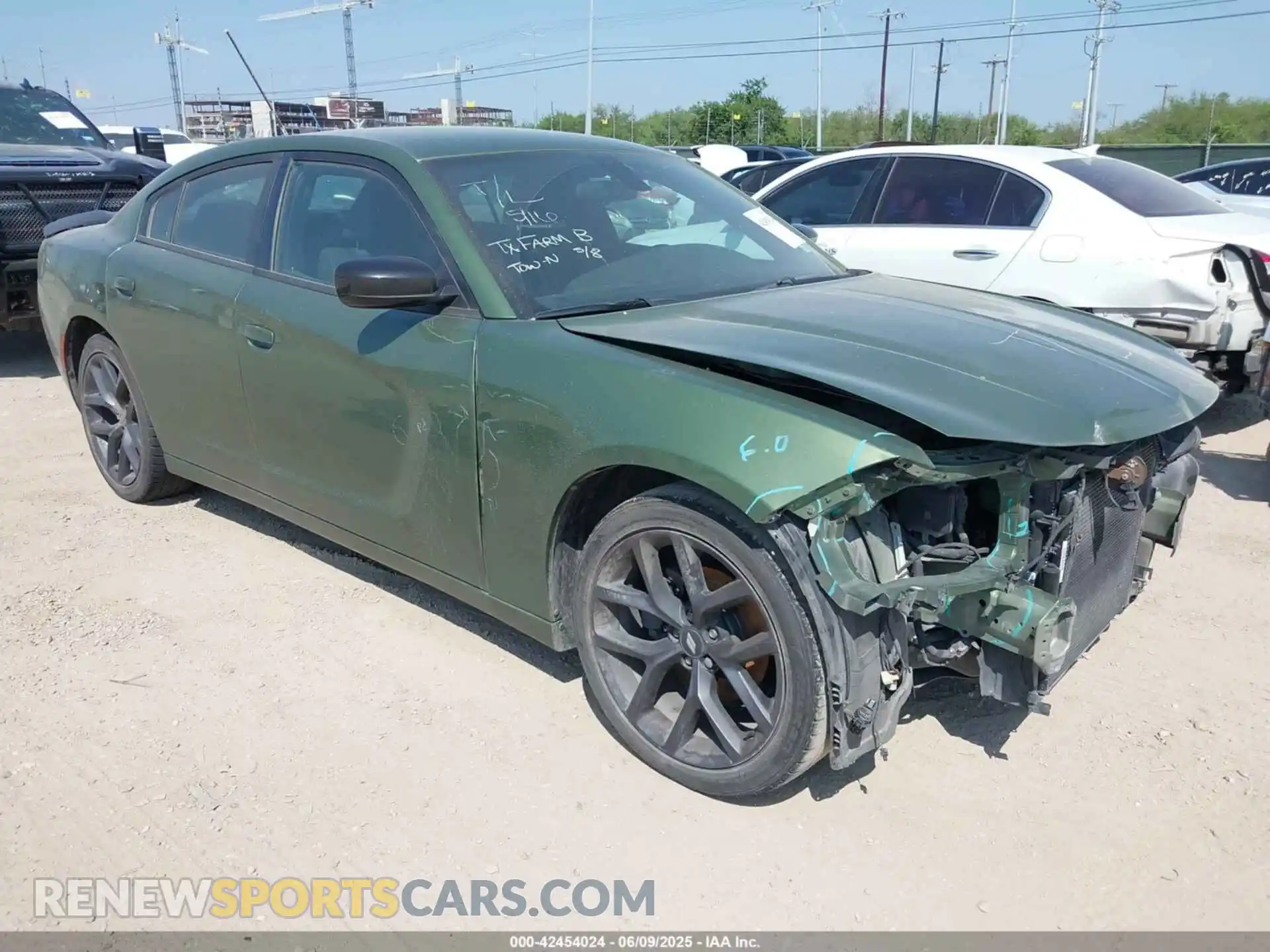 1 Photograph of a damaged car 2C3CDXBG6LH102301 DODGE CHARGER 2020