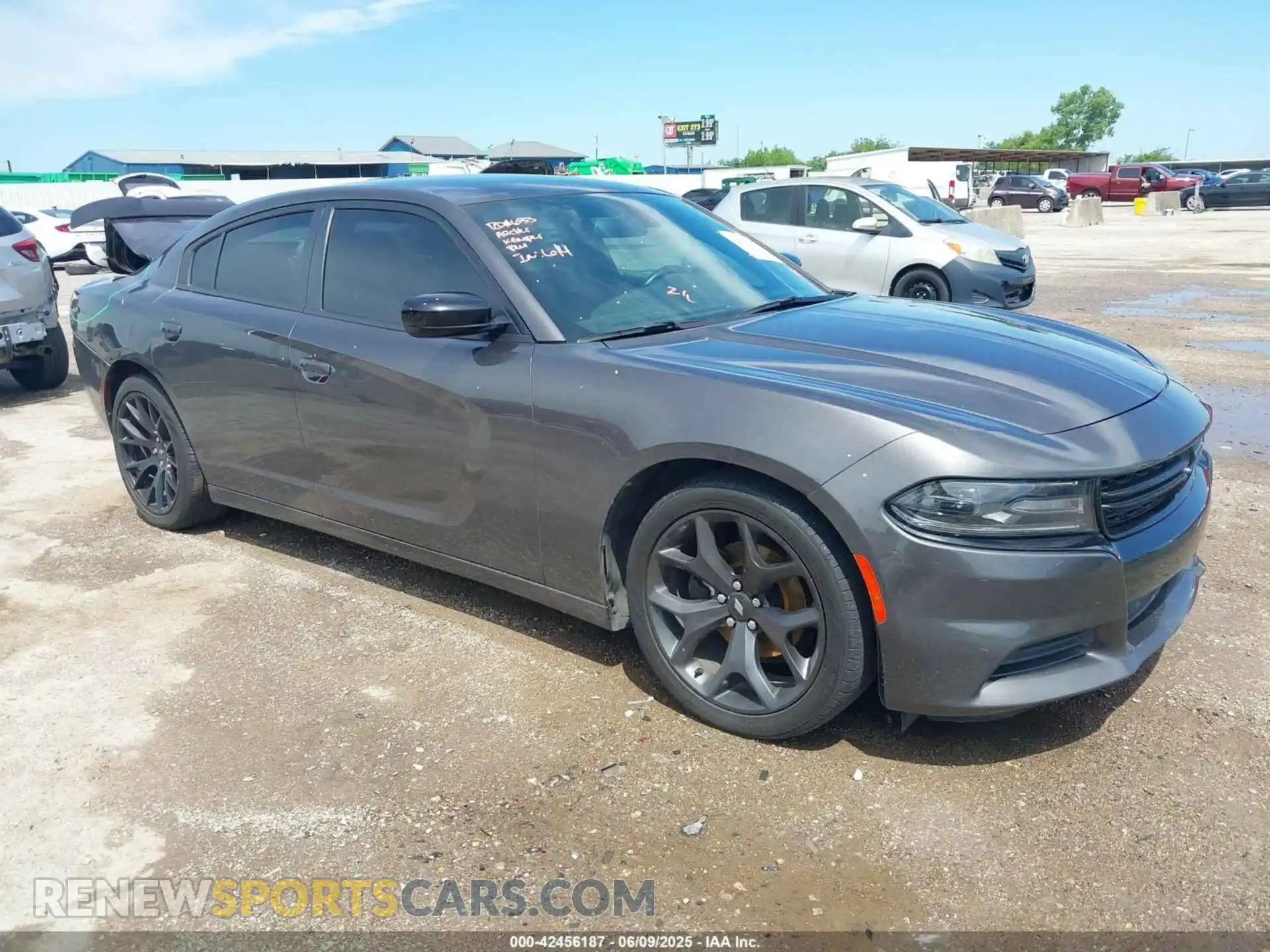 1 Photograph of a damaged car 2C3CDXBG7LH234533 DODGE CHARGER 2020