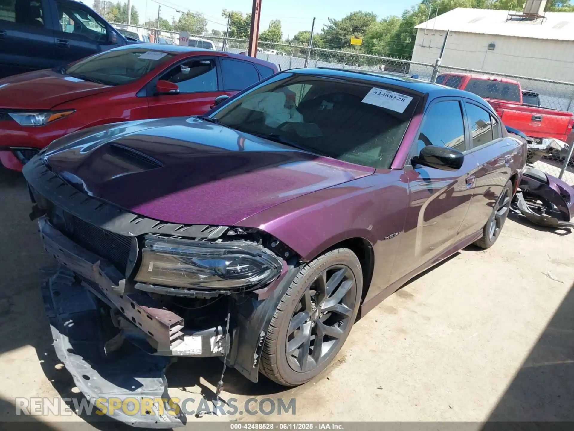 2 fotografías del automóvil dañado 2C3CDXCT5LH176384 DODGE CHARGER 2020