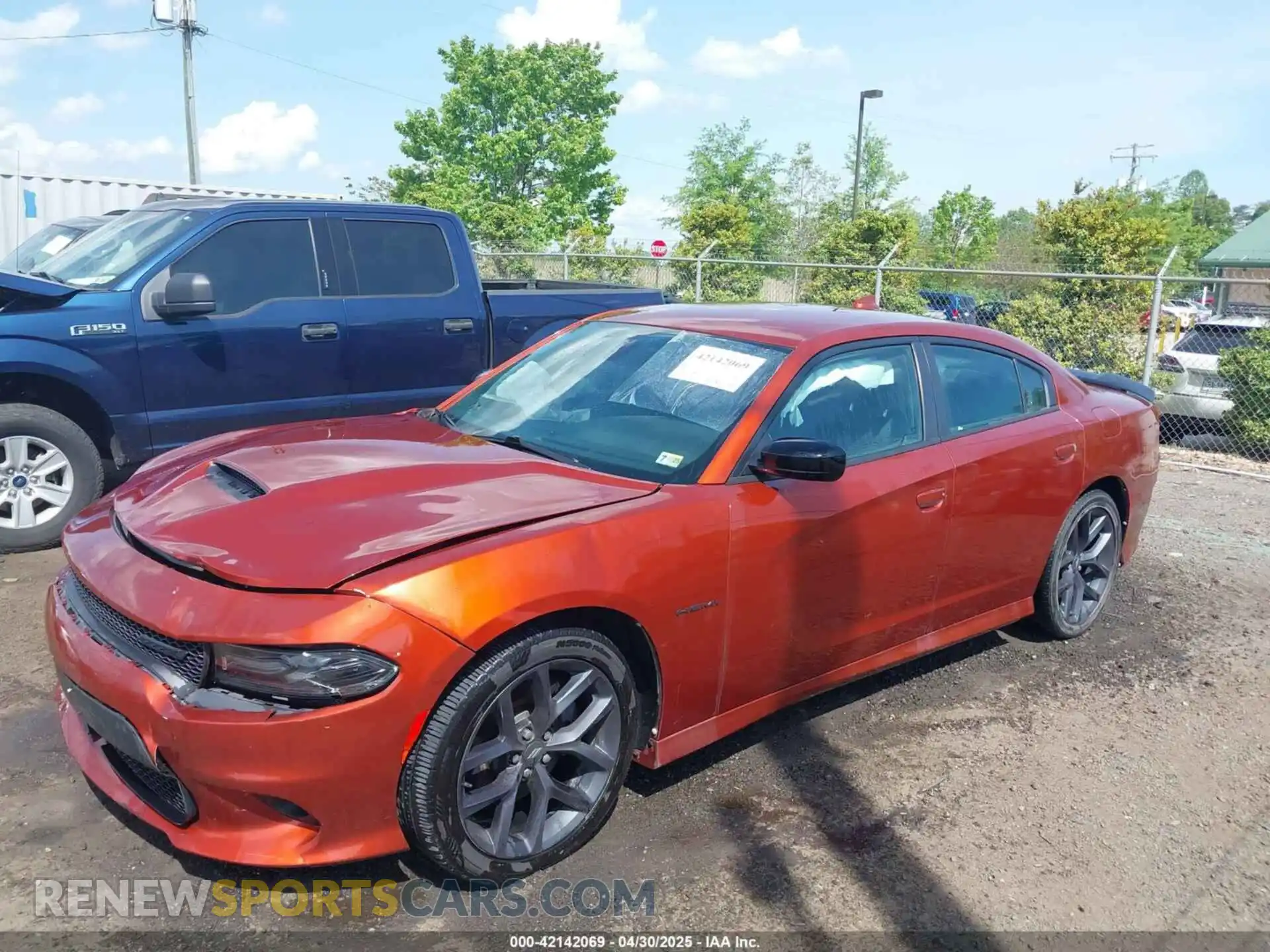 2 Фотография поврежденного автомобиля 2C3CDXCT7LH176452 DODGE CHARGER 2020