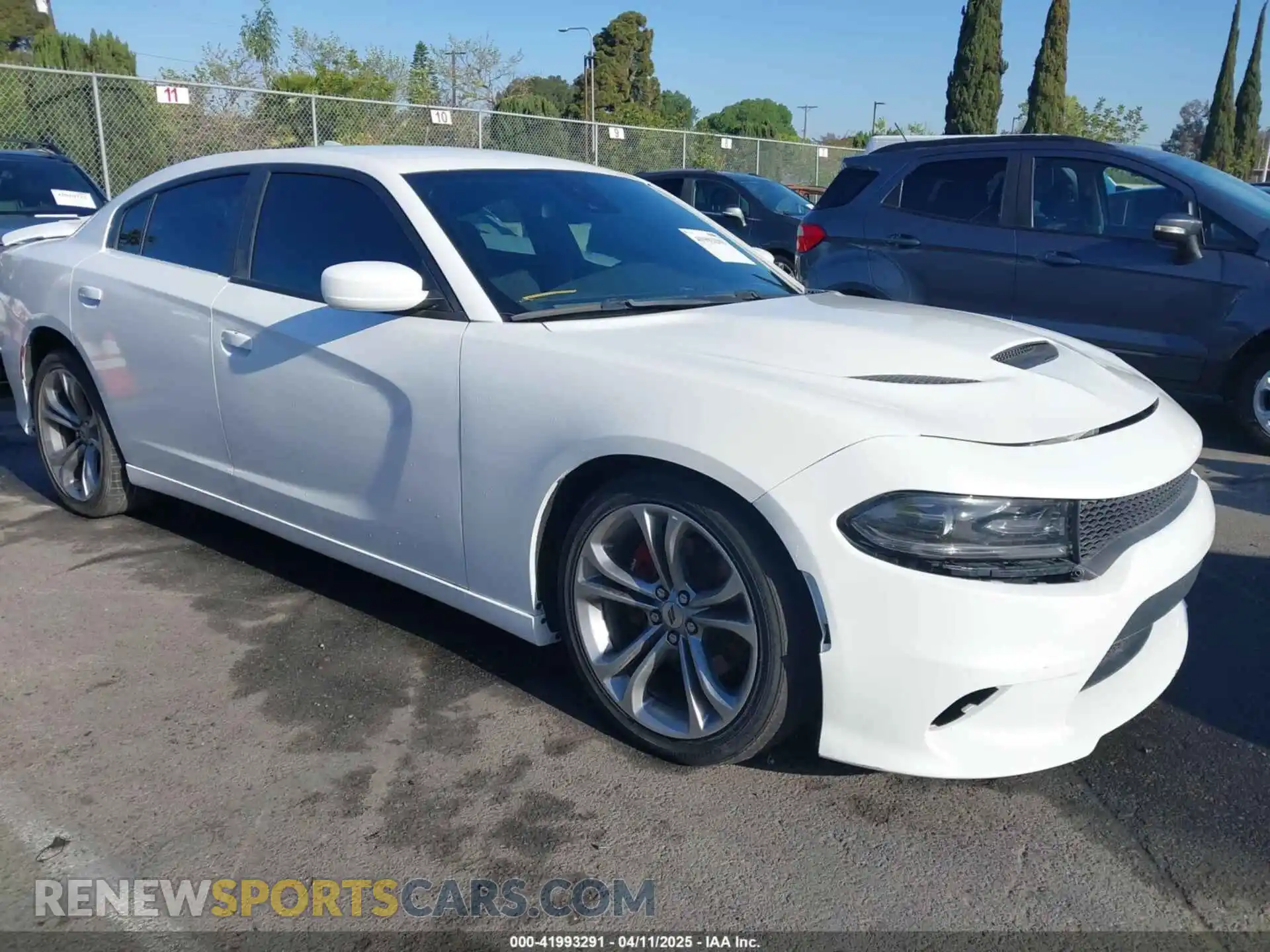 1 Photograph of a damaged car 2C3CDXCT8LH153942 DODGE CHARGER 2020
